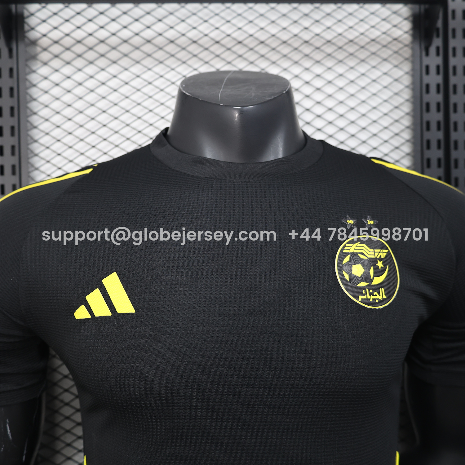 GlobeJersey-Algeria 25-26 Pure Black Jersey with Yellow Line - Player Version