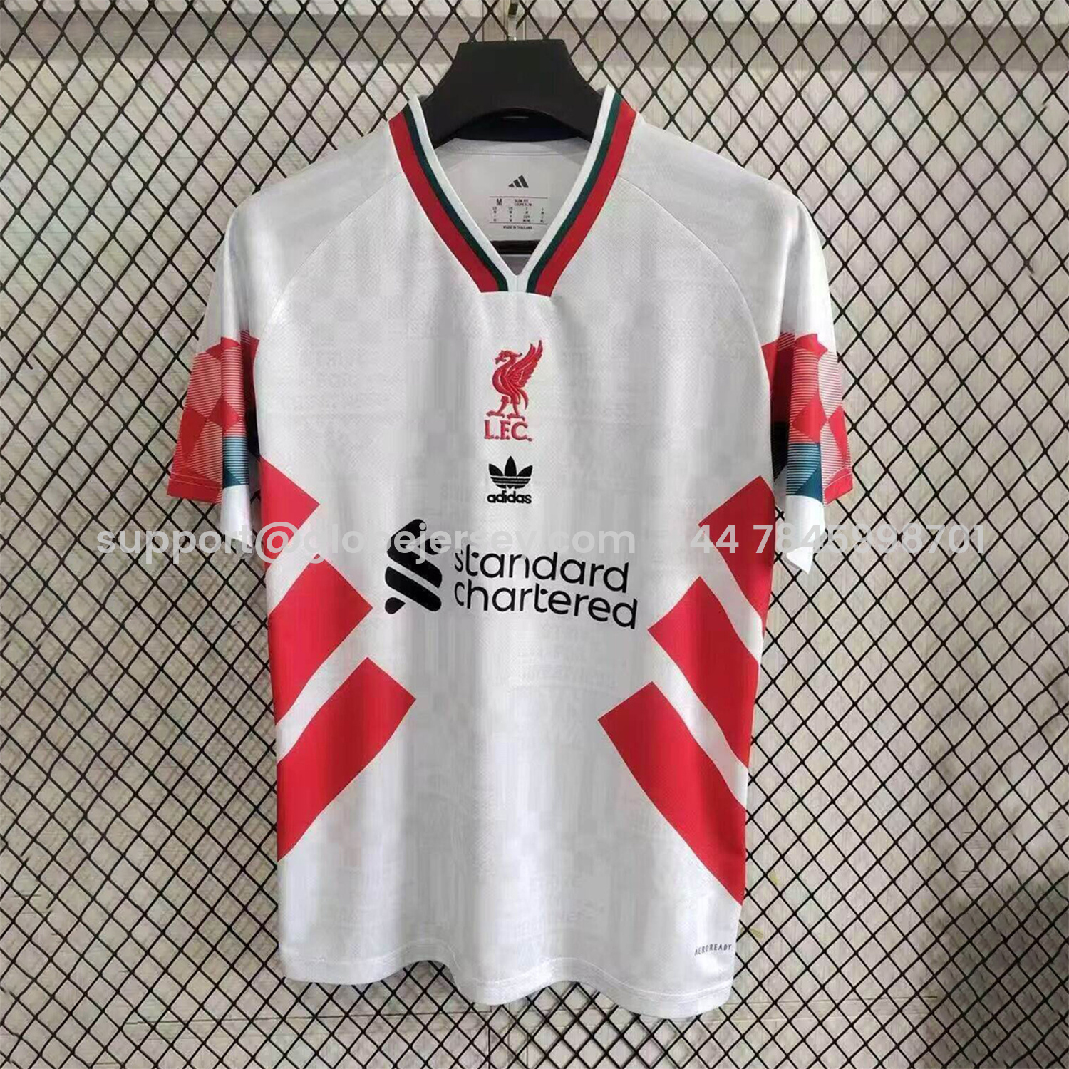 GlobeJersey-Liver.pool 25-26 Retro Style Red Stripes White Jersey - Fans Version