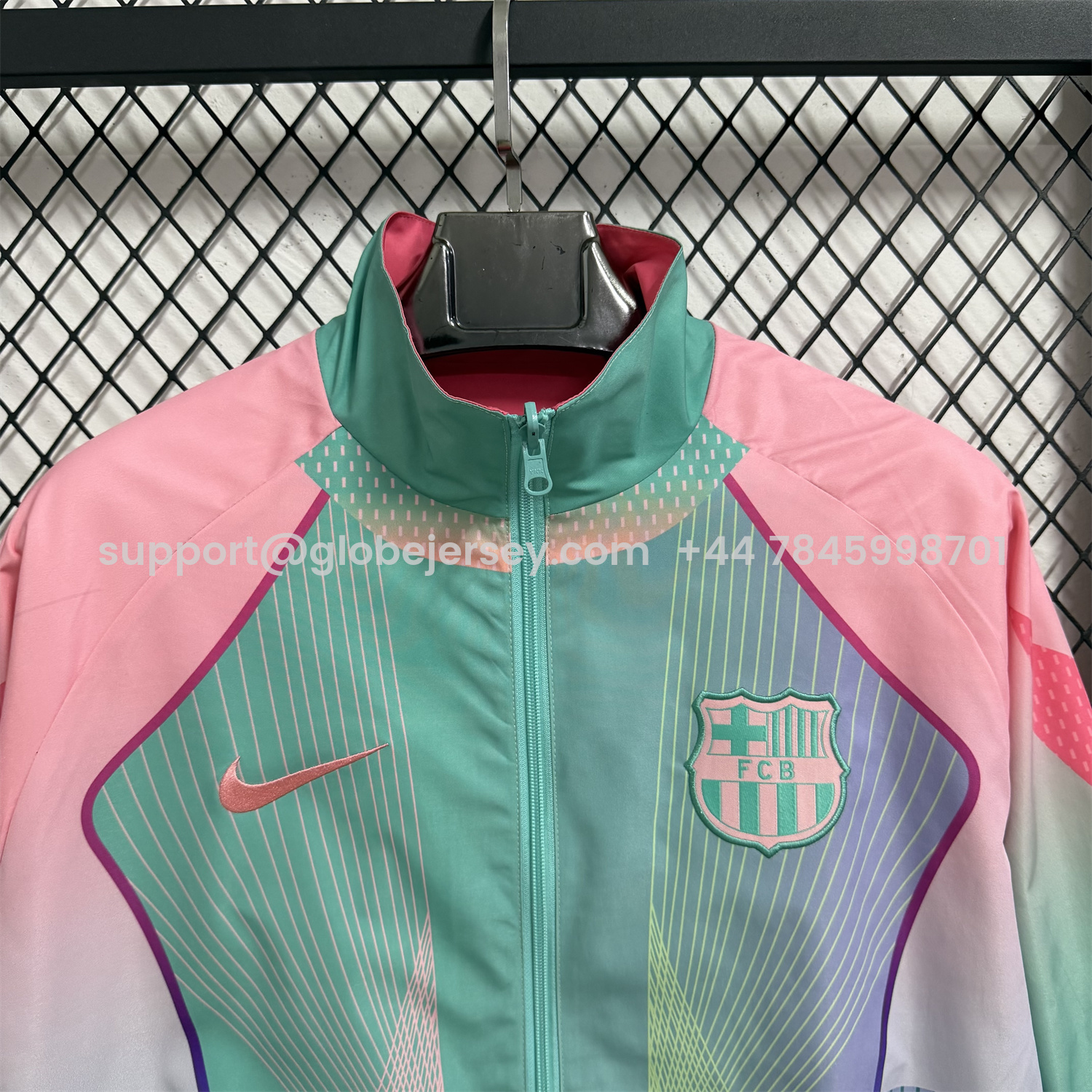 GlobeJersey-Barcelona 25-26 Double Sided Reversible Windbreaker - Green & Pink