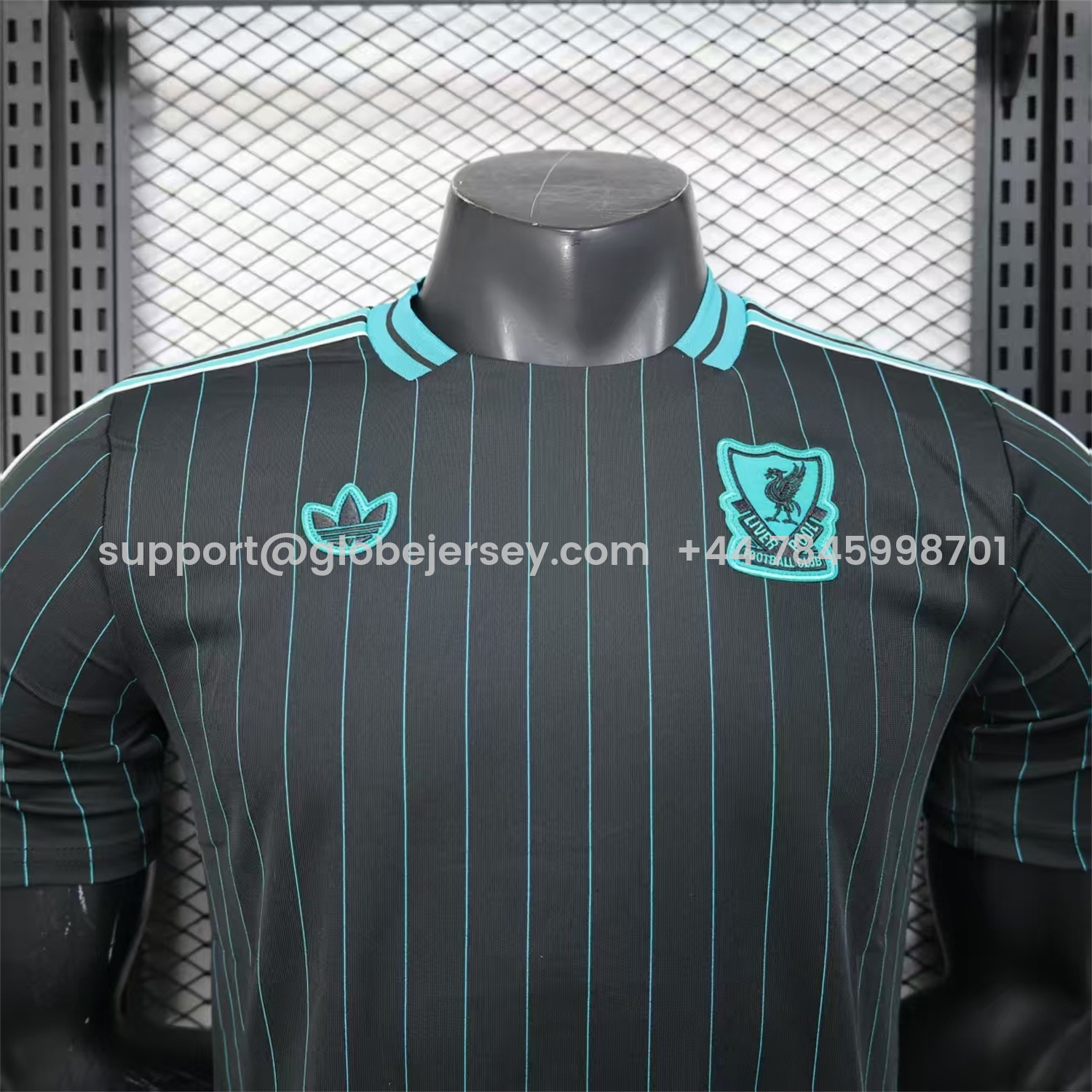 GlobeJersey-Liver.pool 25-26 Icon Range Travel Special Edition Black Jersey - Player Version