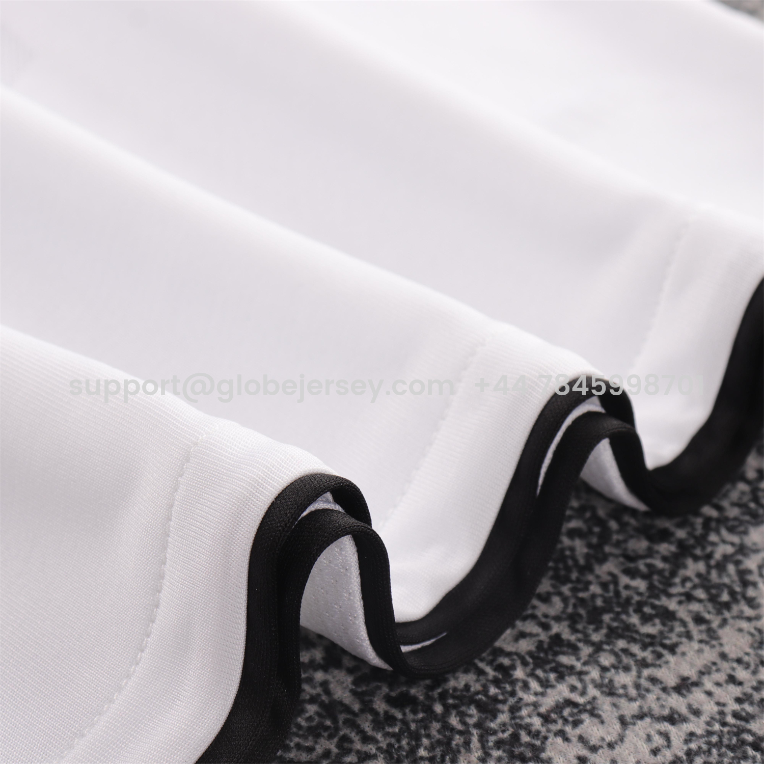 GlobeJersey-Retro Manchester United 2010-11 Away Kids Kit - Champions League Version