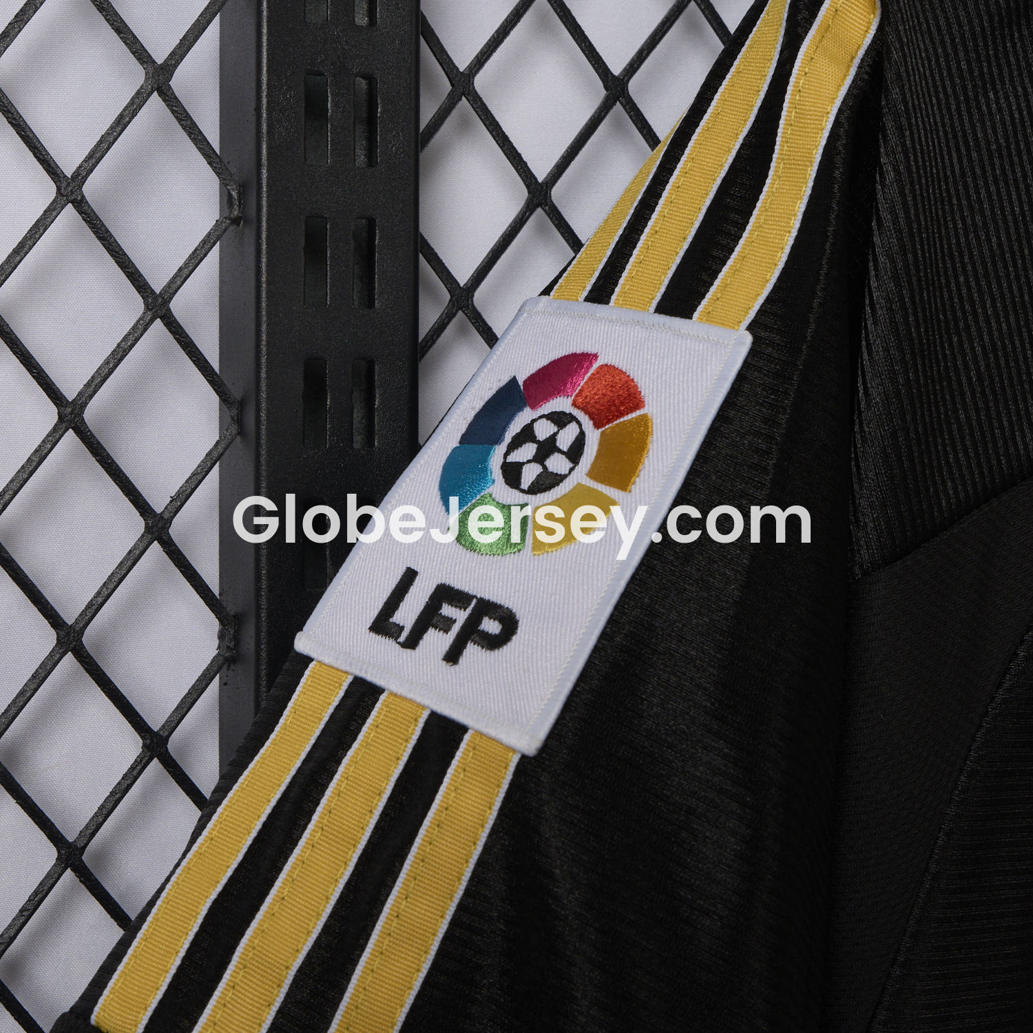 GlobeJersey-Retro Real Madrid 1999-01 Away Jersey