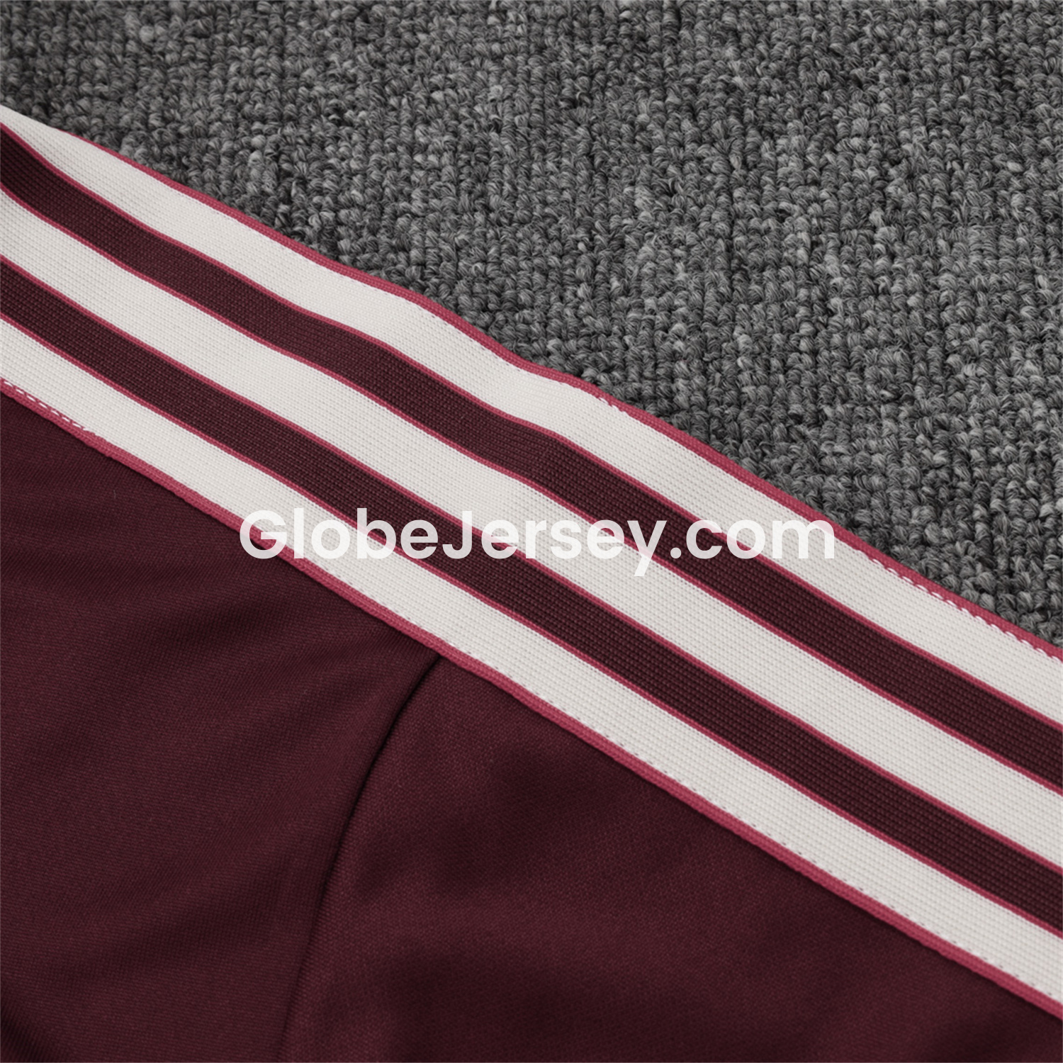 GlobeJersey-Bayern Munich 25-26 Throwback Trefoil Long Sleeves Training Set - Deep Red