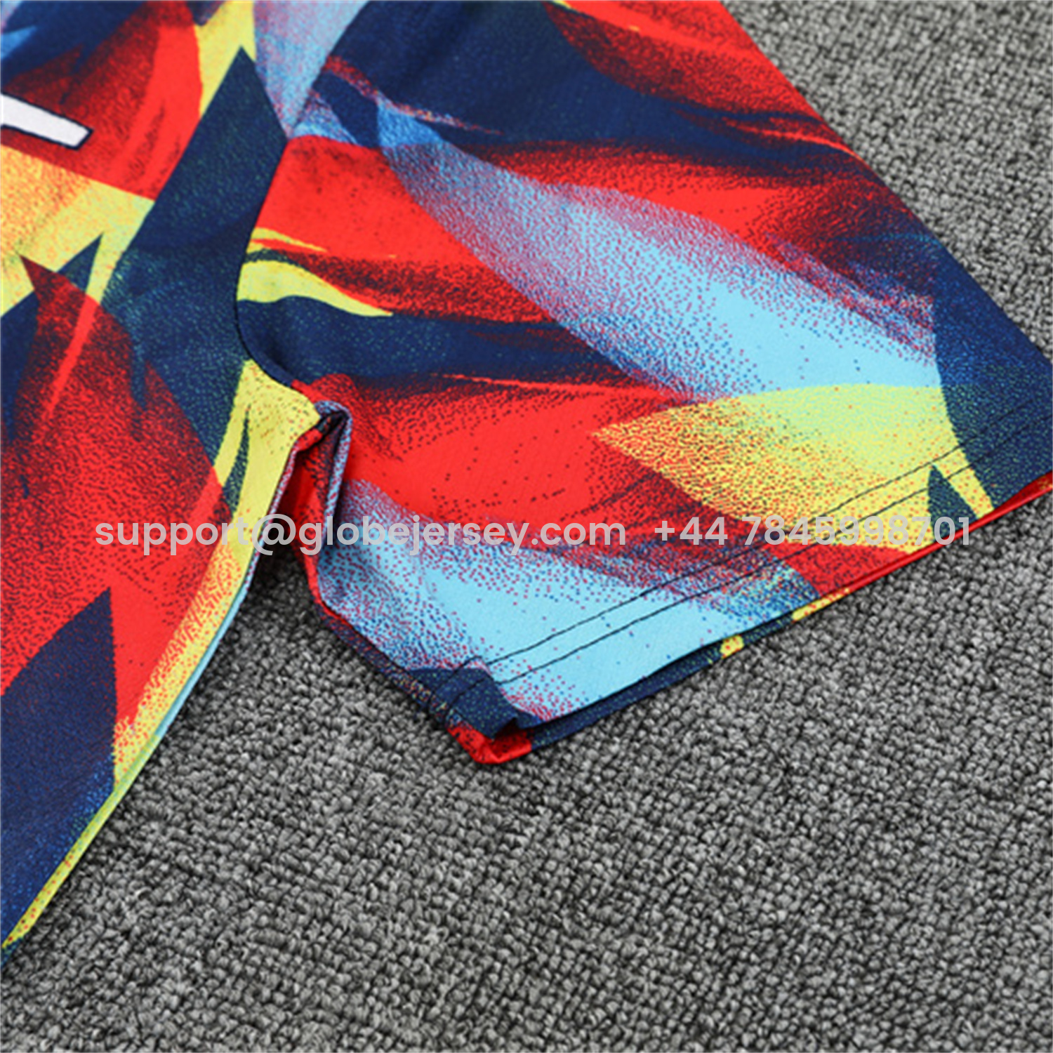 GlobeJersey-Arsenal 25-26 Kids Short-Sleeve Training Set - Colorful Camouflage Top & Blue Shorts