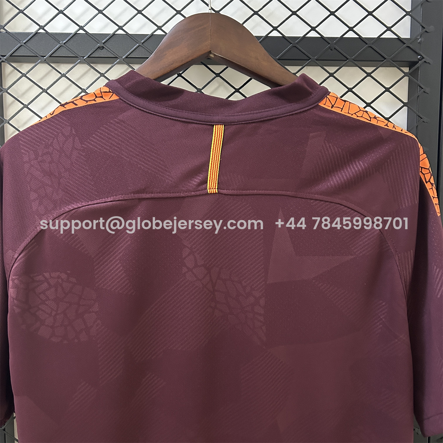 GlobeJersey-Retro Barcelona 17-18 Third Jersey