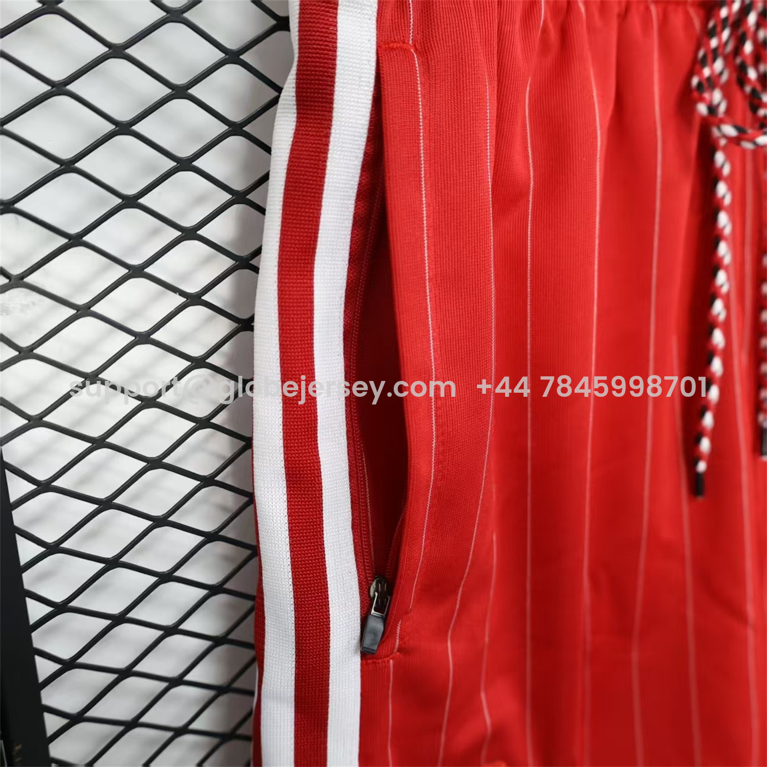 GlobeJersey-Manchester United 25-26 Trefoil Red Travel Shorts - Player Version