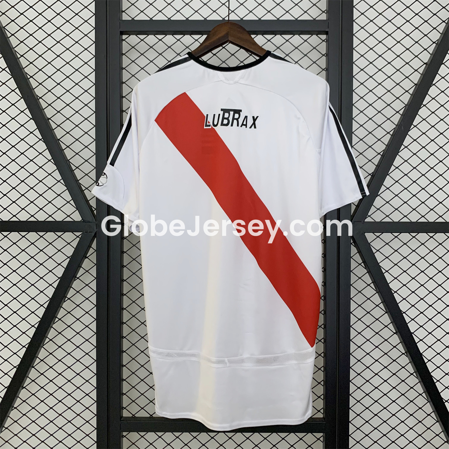 GlobeJersey-Retro River Plate 2006-07 Home Jersey