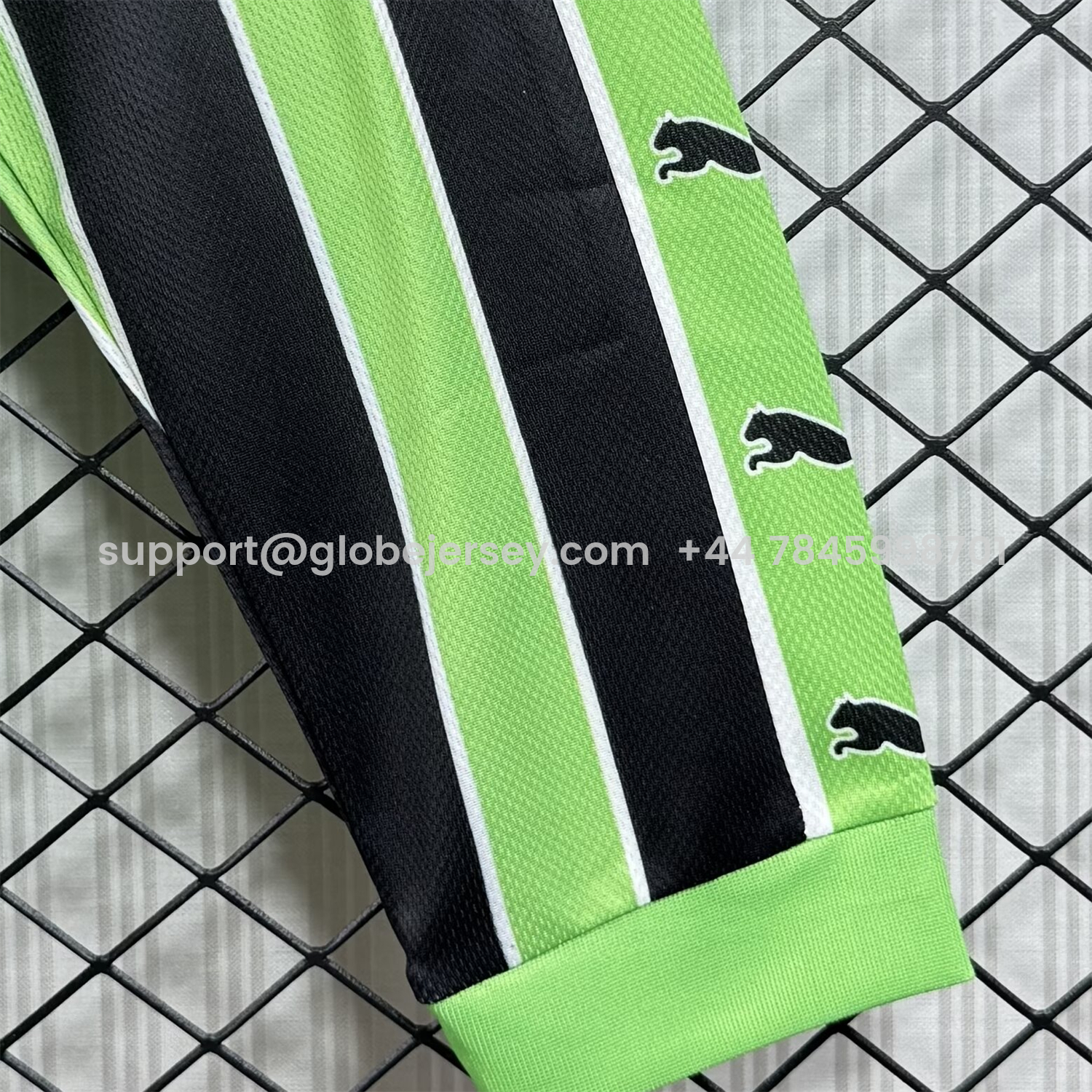 GlobeJersey-Retro Wolfsburg 1999-00 Away Long Sleeves Jersey