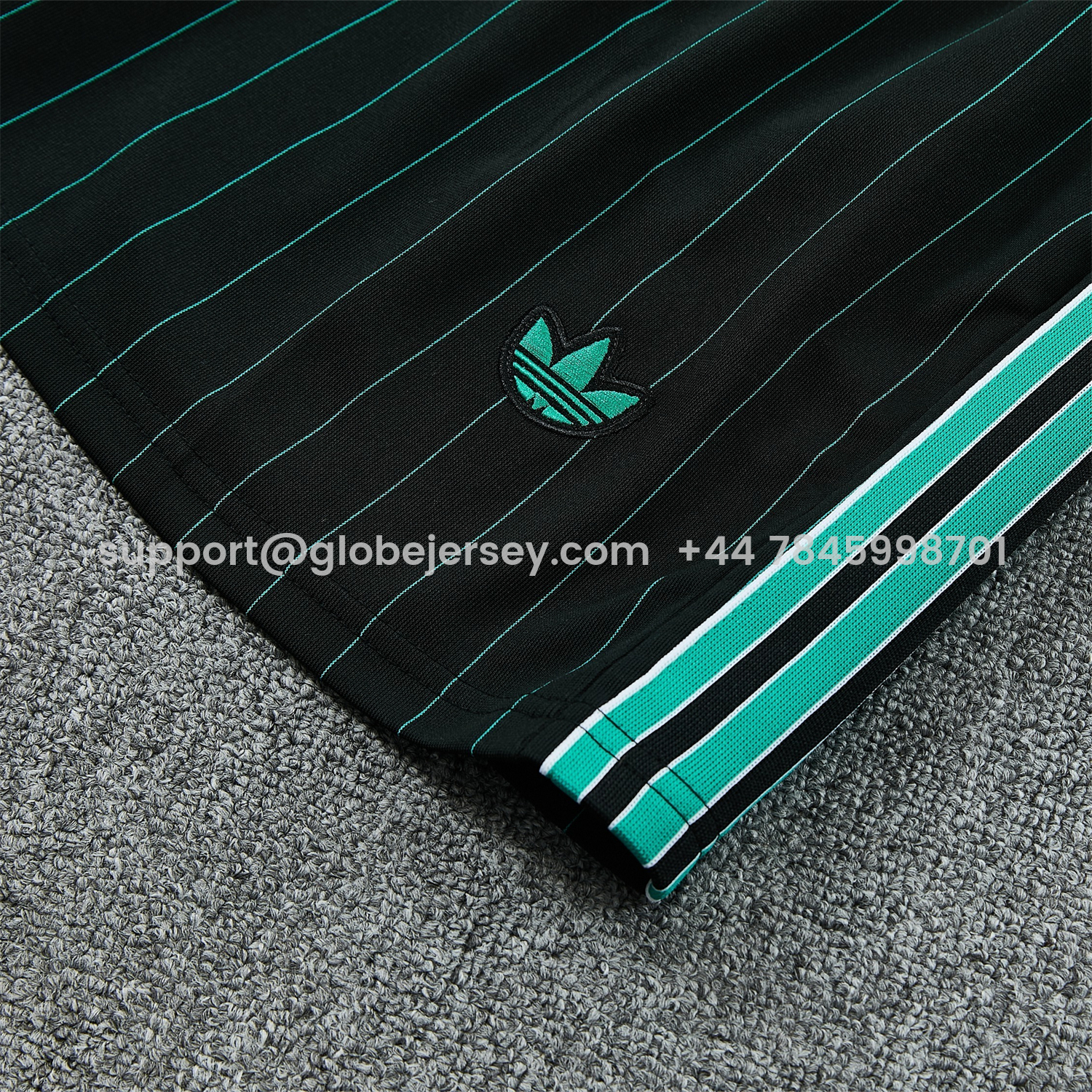 GlobeJersey-Liver.pool 25-26 Retro Style Short-Sleeve Training Set - Black With Teal Stripes And Accents Top & Pants