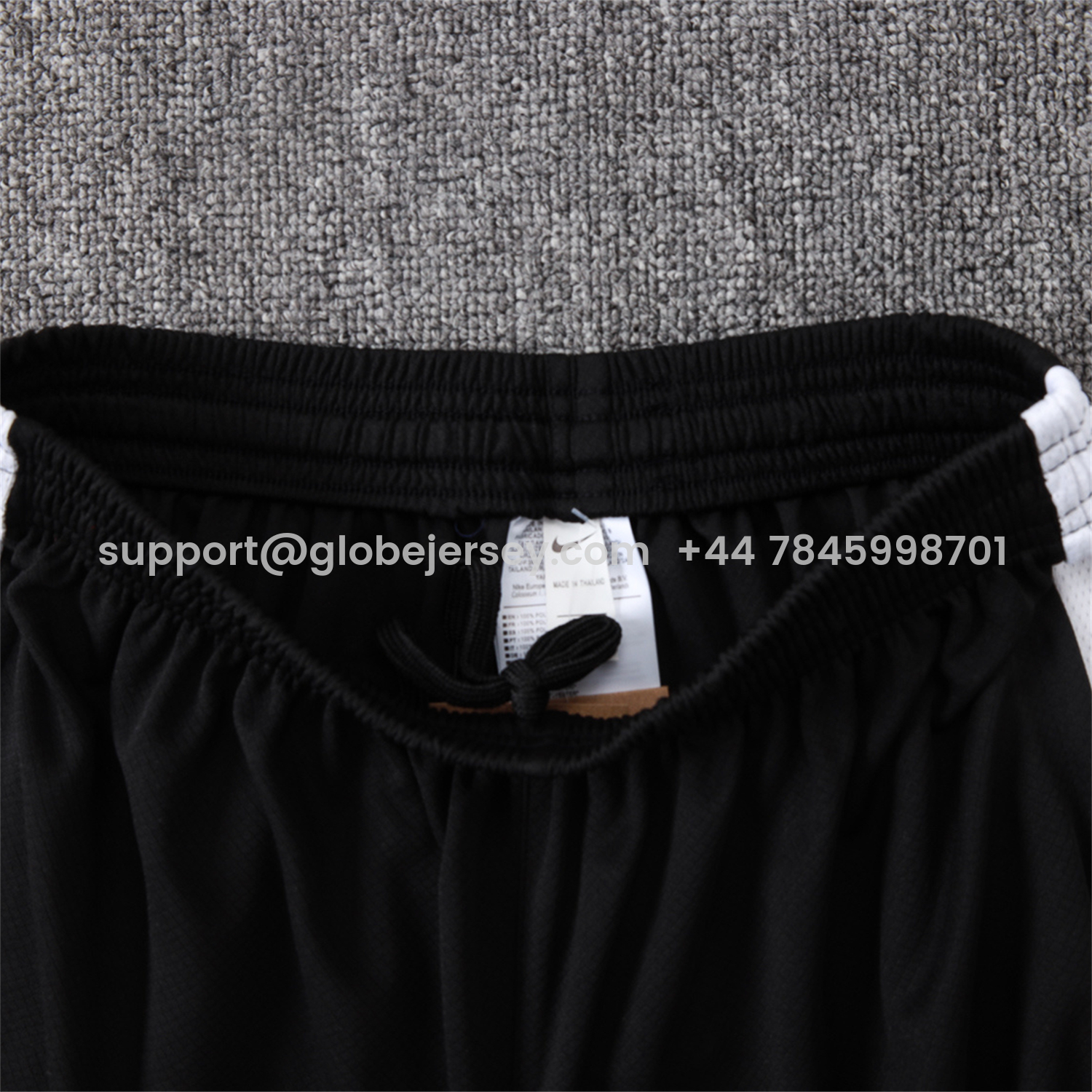 GlobeJersey-Paris Saint-Germain PSG 26-27 Short-Sleeve Training Set - White Border Black Top & Shorts