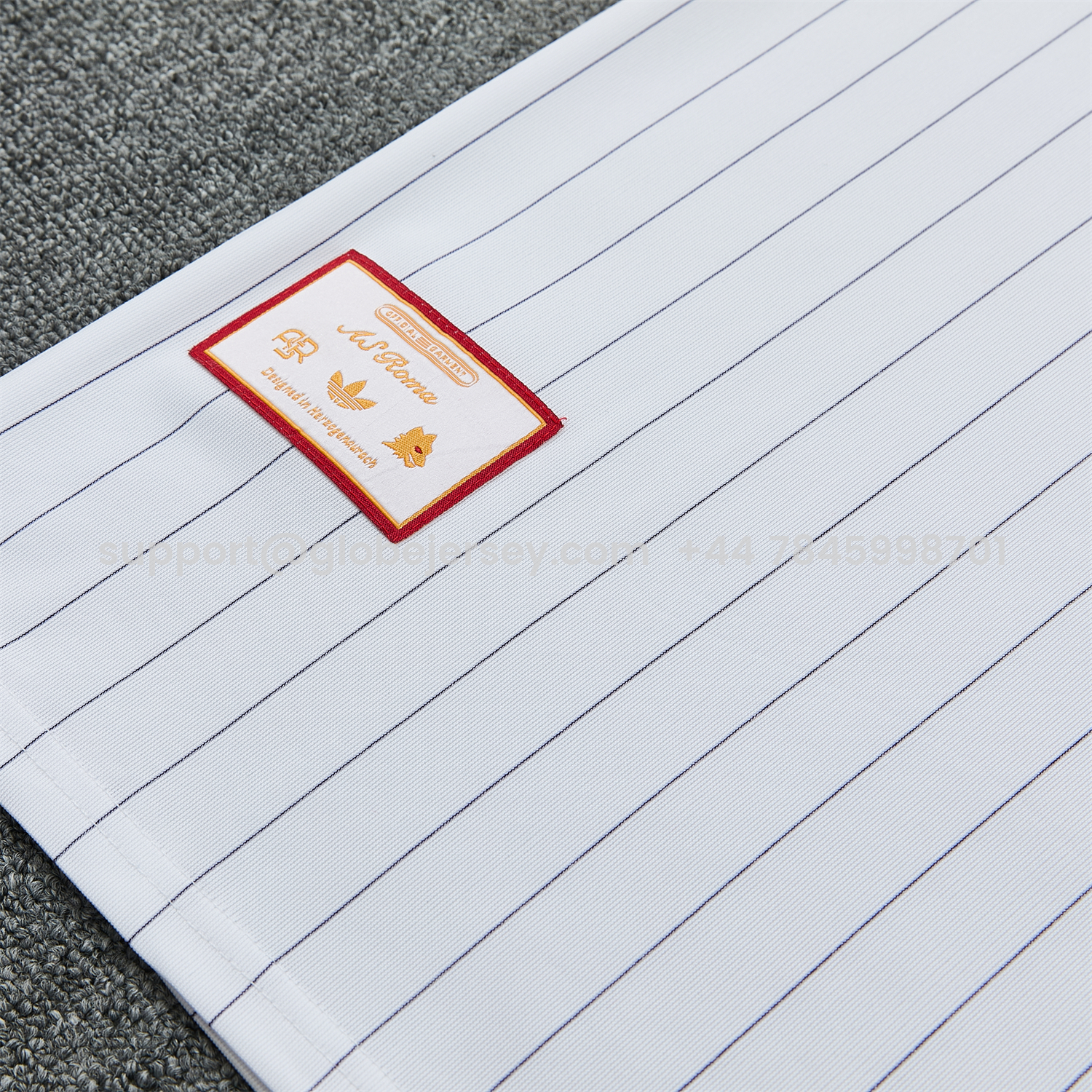 GlobeJersey-Roma 25-26 Retro Style Vest Training Set - White With Red Details Top & Pants