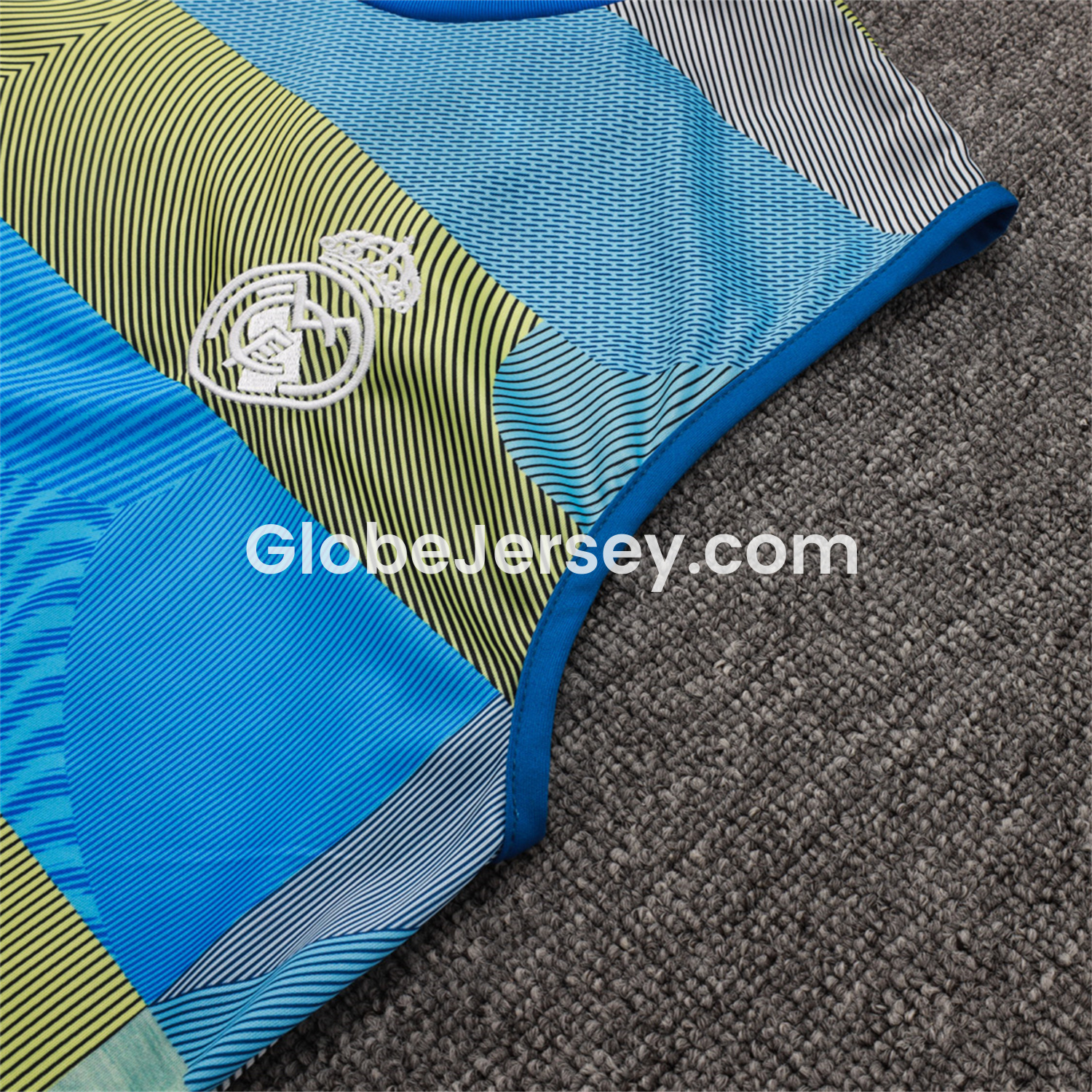 GlobeJersey-Real Madrid 25-26 Vest Training Set - Blue-Gray Camouflage Vest and Black Shorts