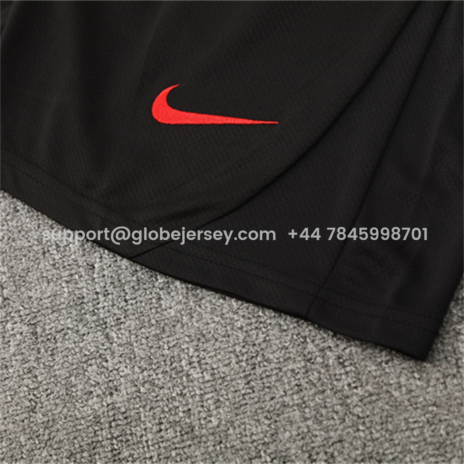 GlobeJersey-Paris Saint-Germain PSG 25-26 Short-Sleeve Training Set - White Top & Black Shorts
