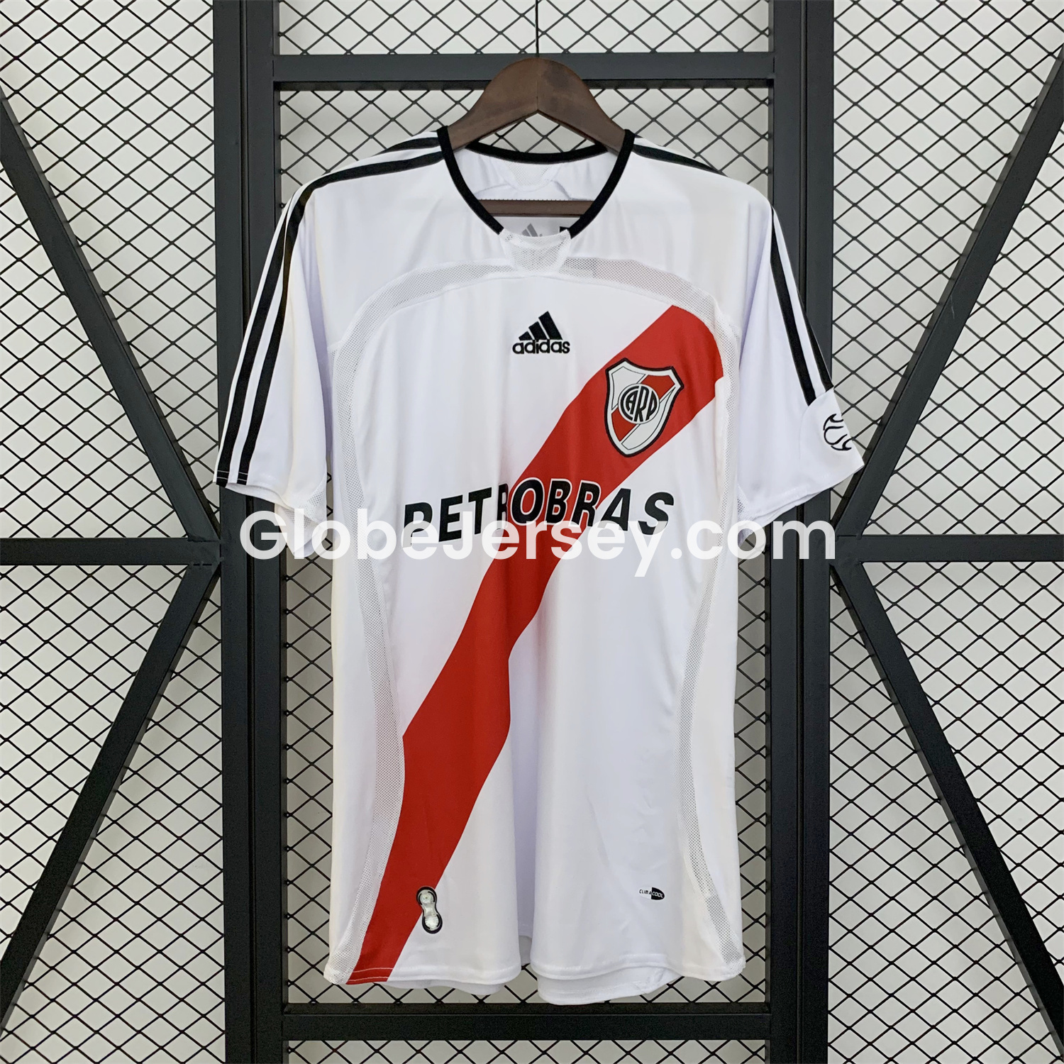 GlobeJersey-Retro River Plate 2006-07 Home Jersey
