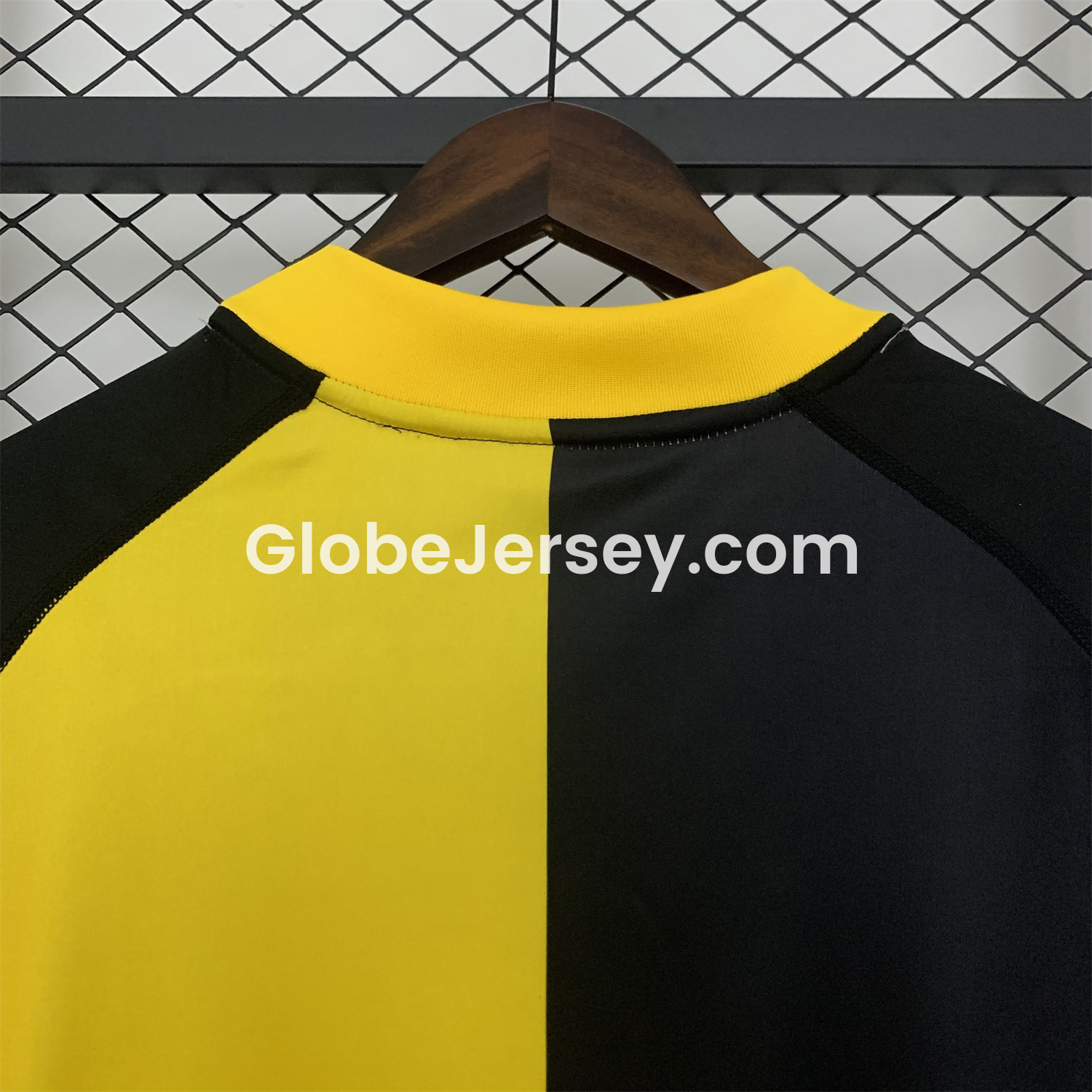 GlobeJersey-Retro Real Zaragoza 2001-02 Away Jersey