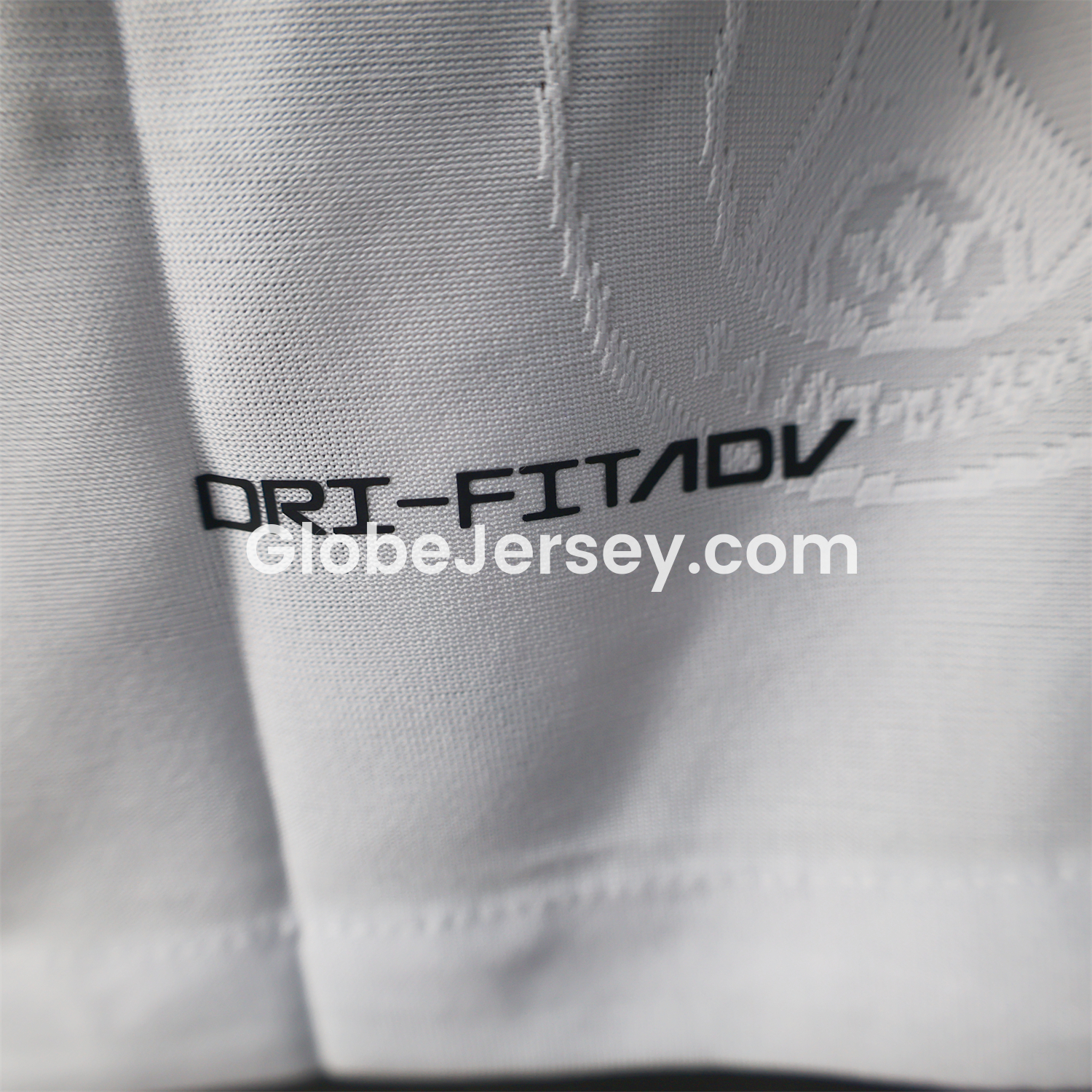 GlobeJersey-Paris Saint-Germain PSG 25-26 White Jersey with Team Logo Decoration and Gradient Advertising - Player Version