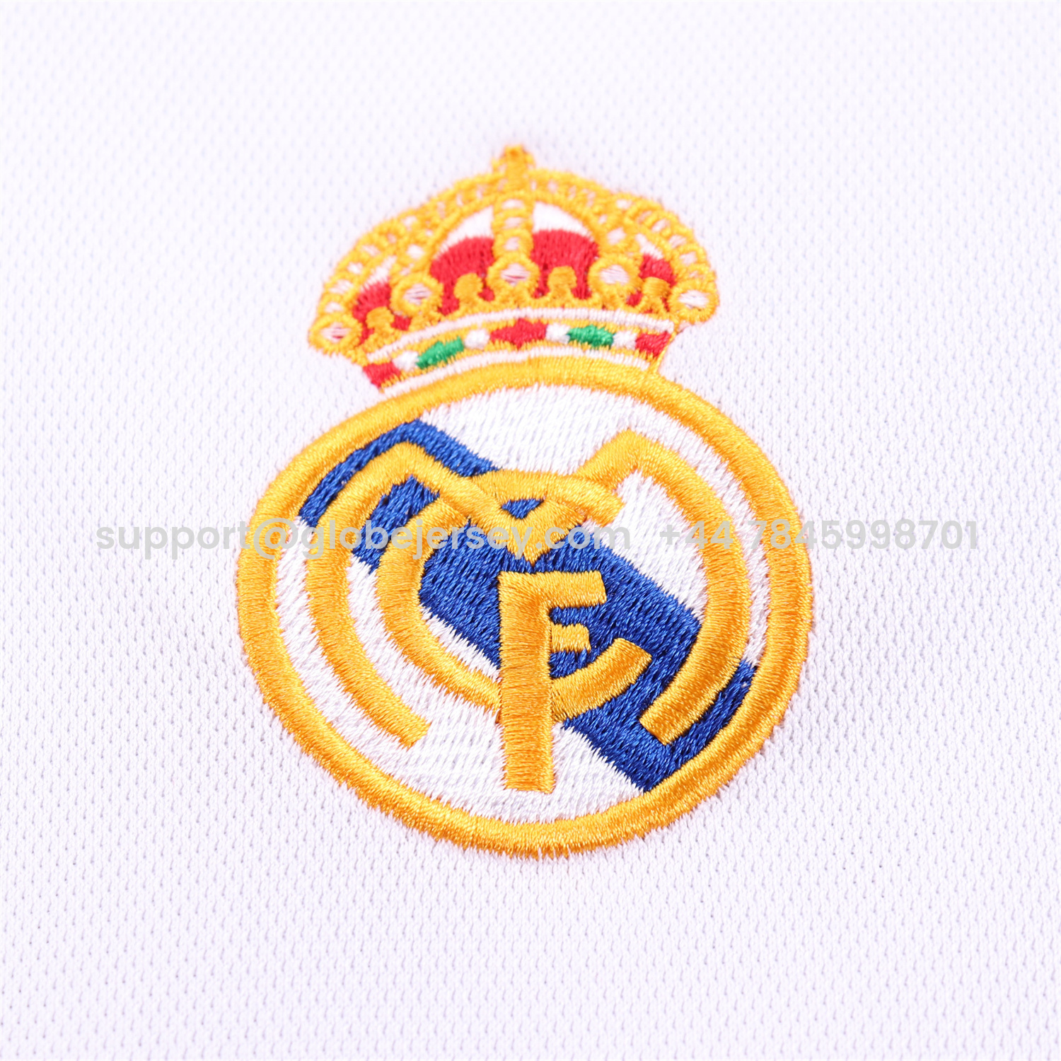 GlobeJersey-Retro Real Madrid 2000-01 Home Kids Kit