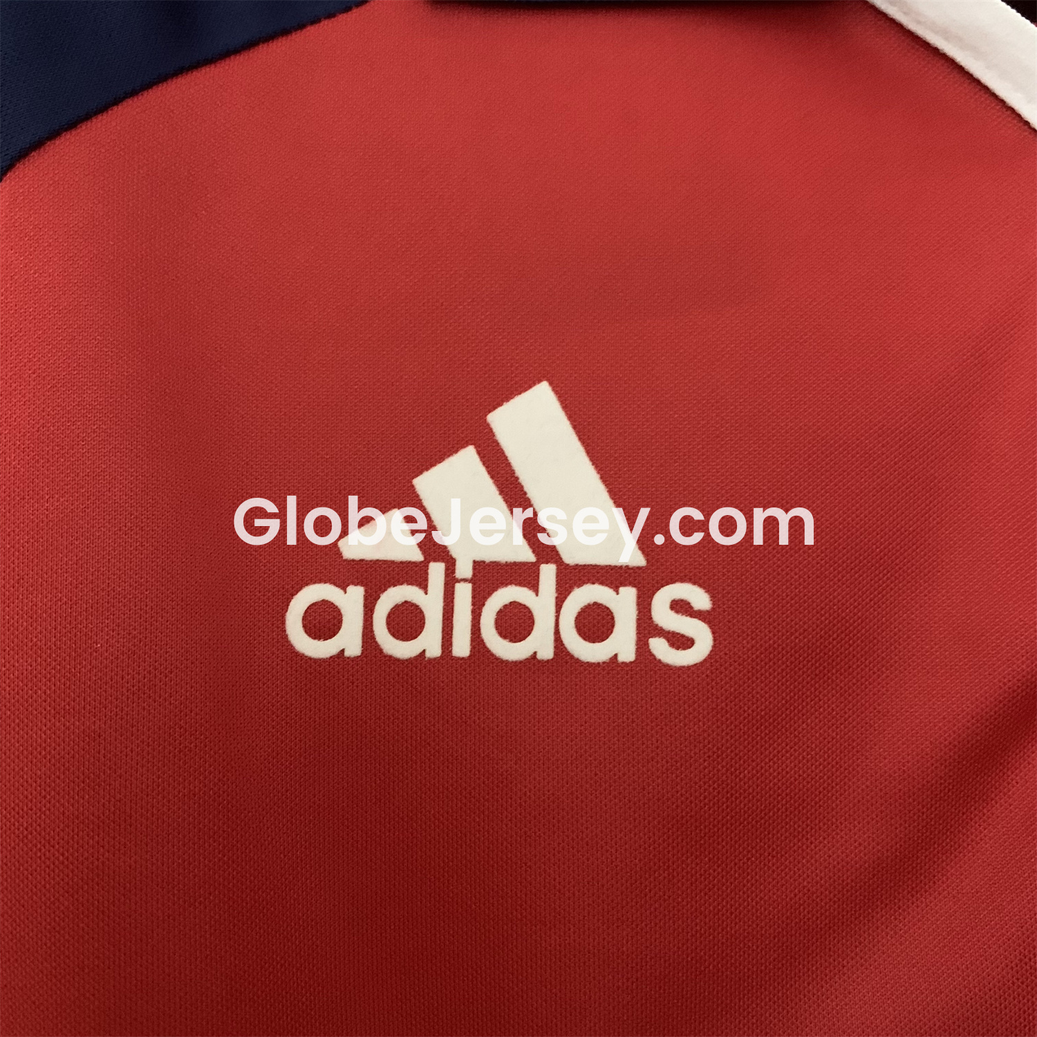 GlobeJersey-Retro Universidad De Chile 2001-02 Away Jersey