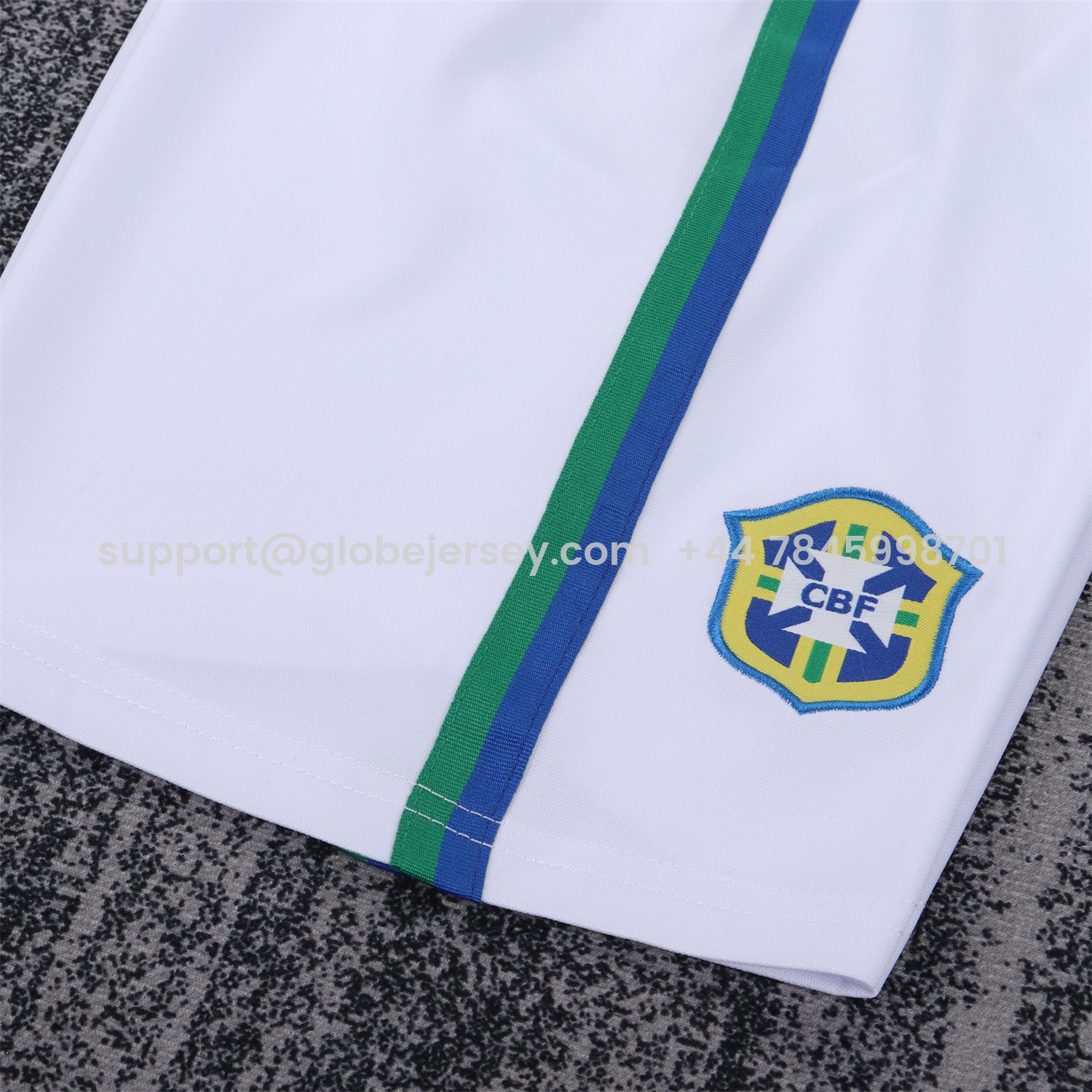 GlobeJersey-Retro Brazil 1997 Away Kids Kit