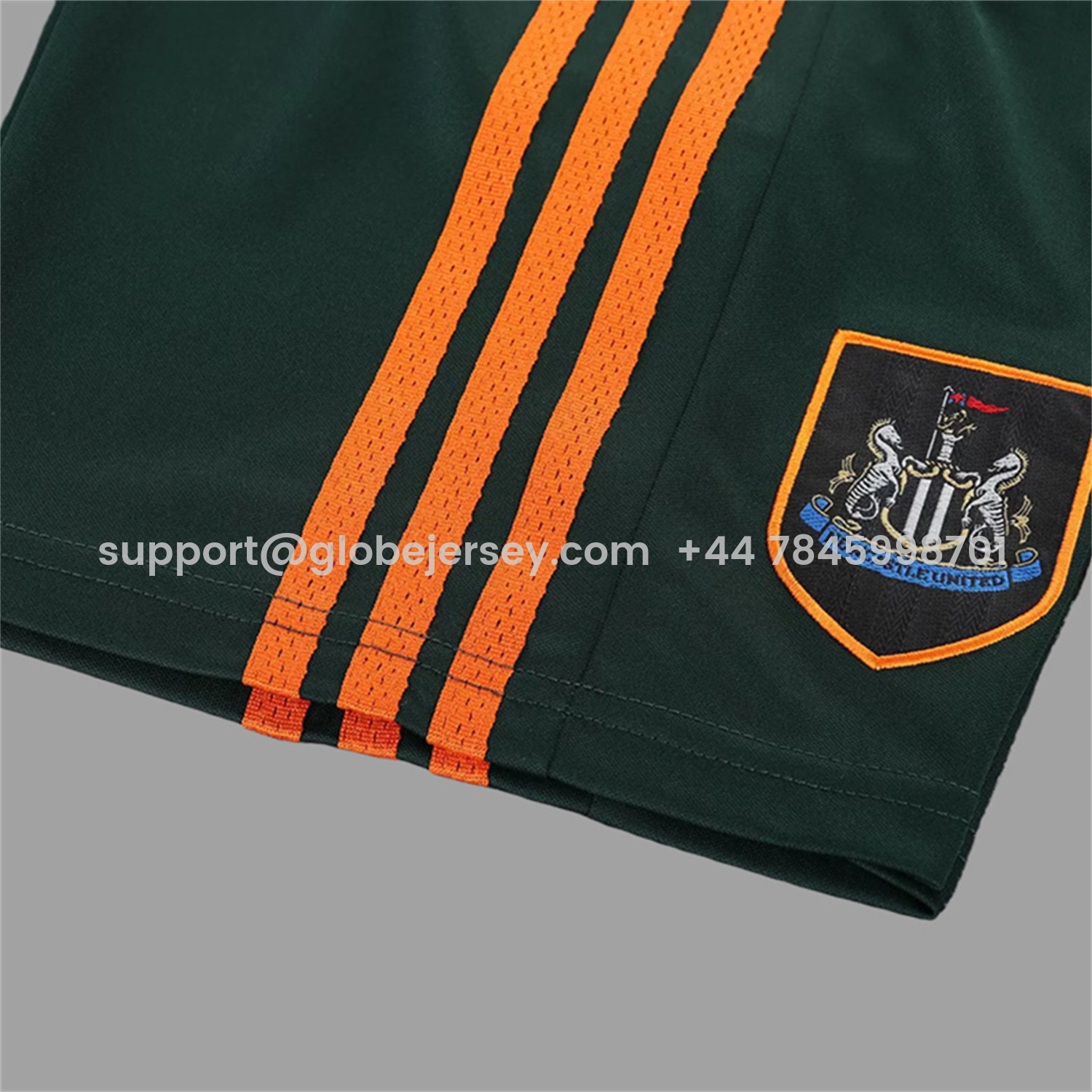 GlobeJersey-Retro Newcastle United 1997-98 Away Kids Kit