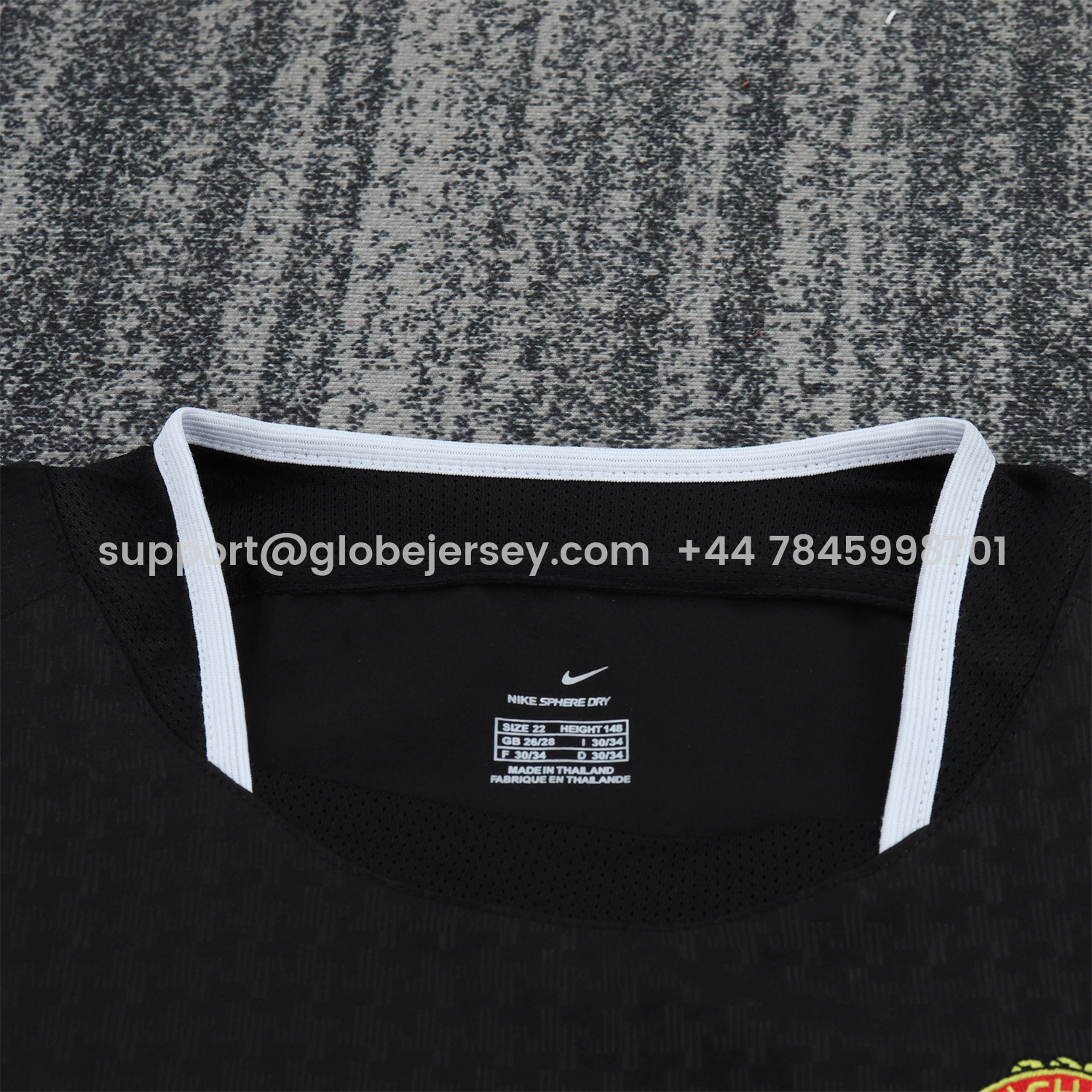 GlobeJersey-Retro Manchester United 2003-04 Away Kids Kit