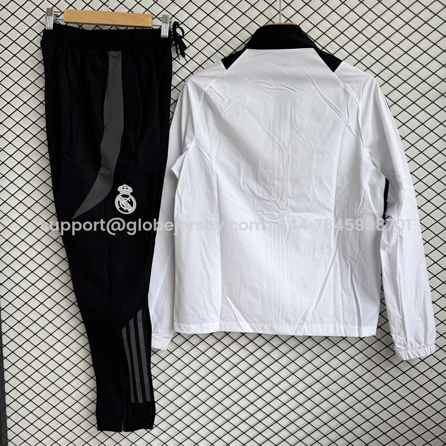 GlobeJersey-Real Madrid 25-26 Windbreaker Training Set - White With Black Top and Black Pants