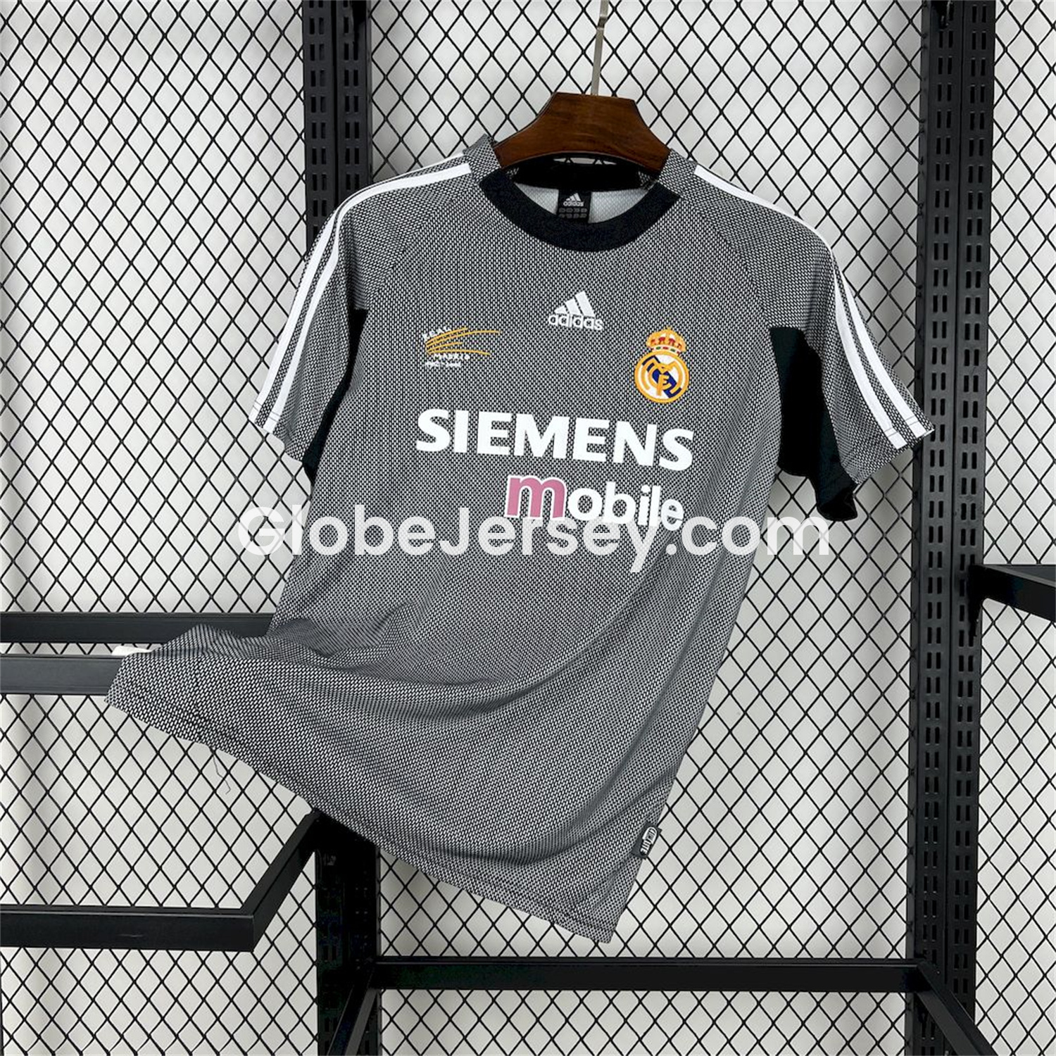 GlobeJersey-Retro Real Madrid 2002-03 Grey Goalkeeper Jersey
