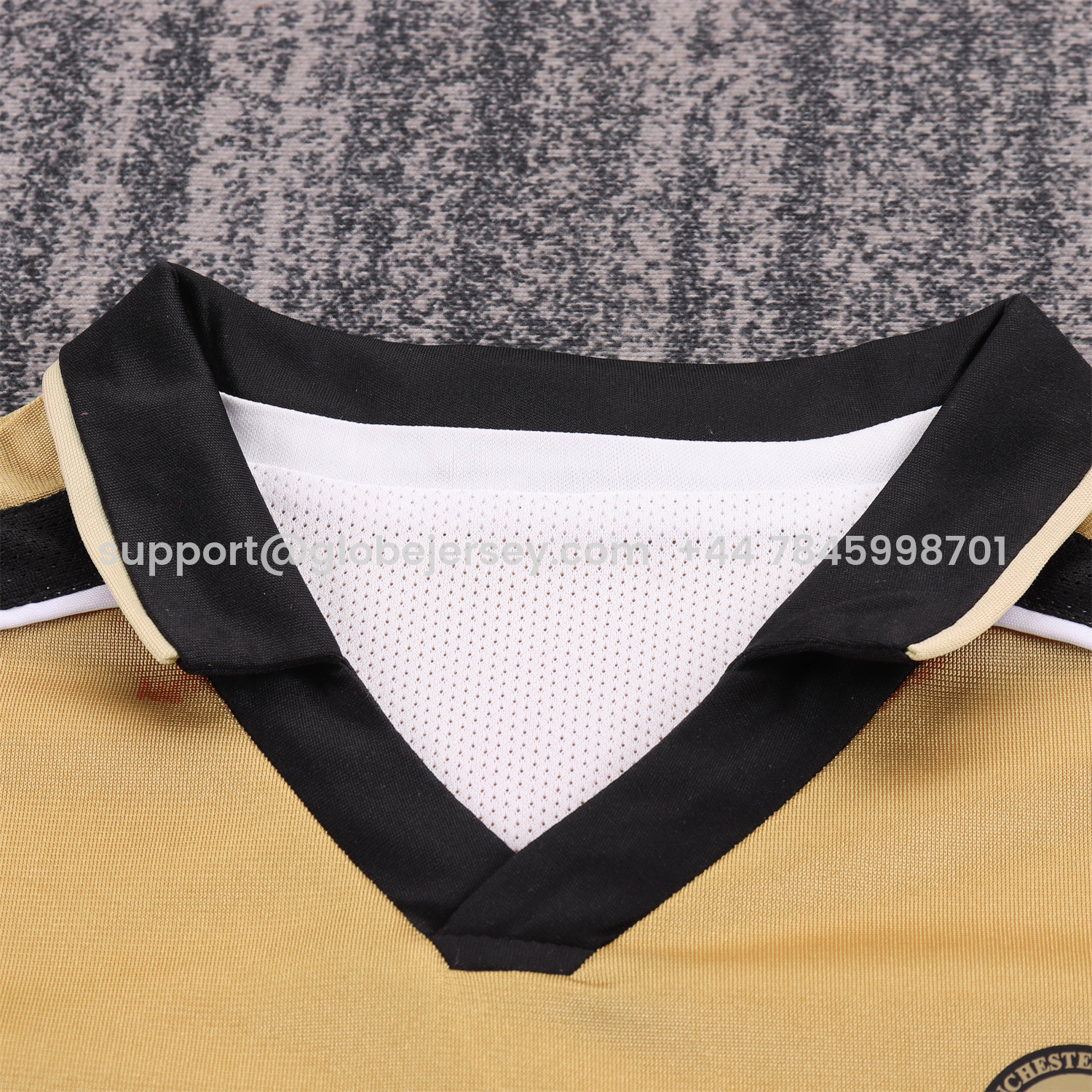 GlobeJersey-Retro Manchester United 2001-02 100th Centery Kids Kit - Yellow