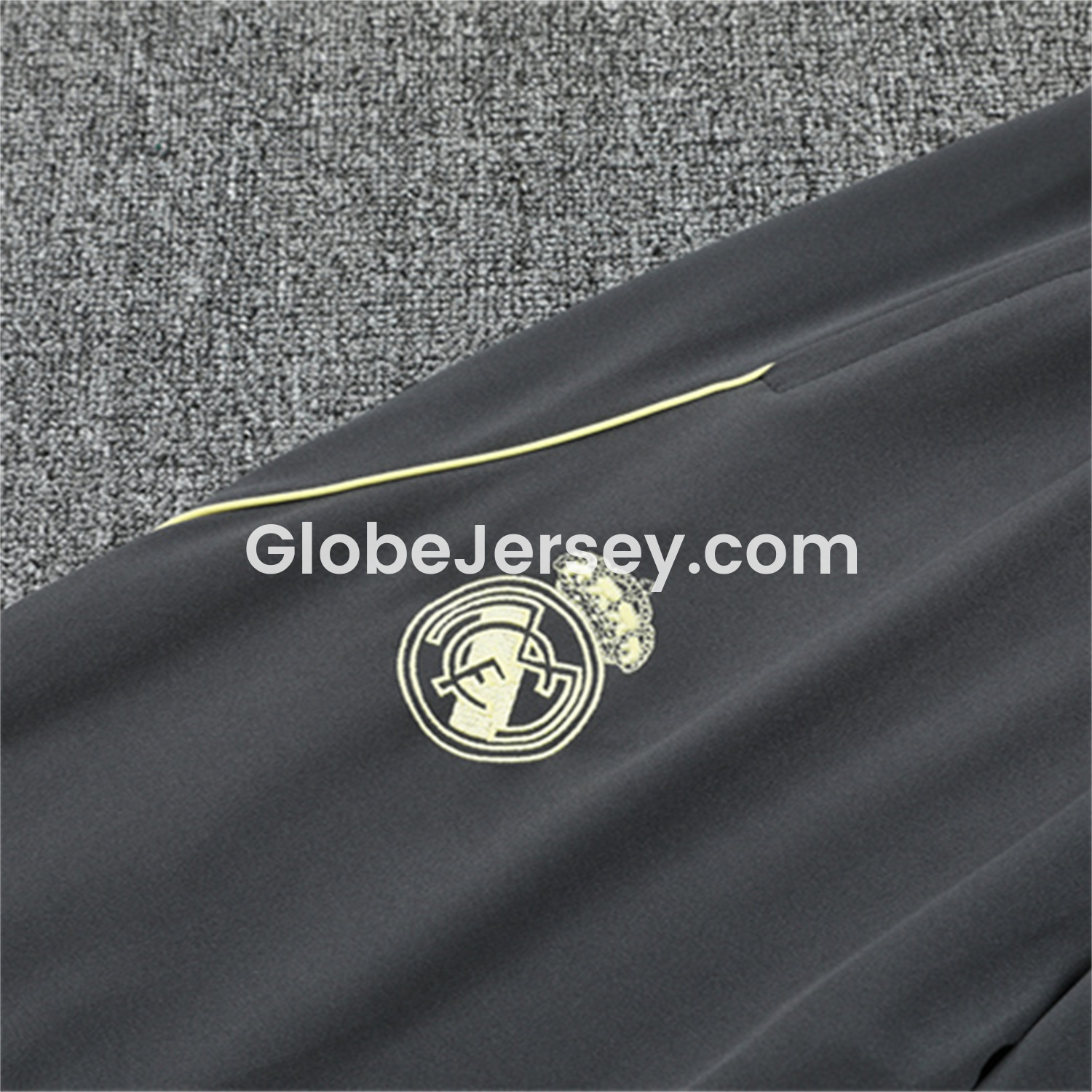 GlobeJersey-Real Madrid 25-26 Long Sleeves Training Set - Gray Top & Gray Pants