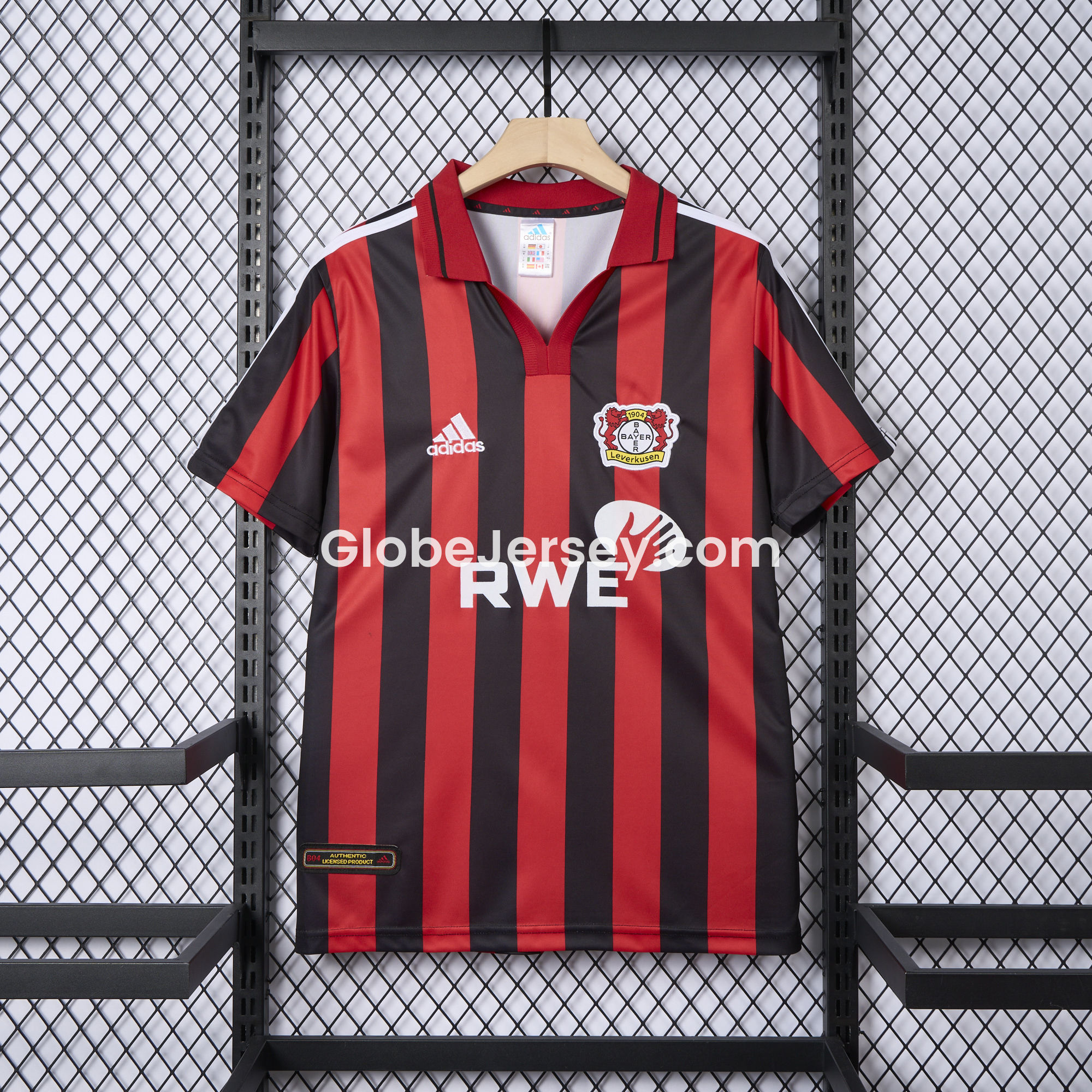 GlobeJersey-Retro Bayer 04 Leverkusen 2001-02 Home Jersey