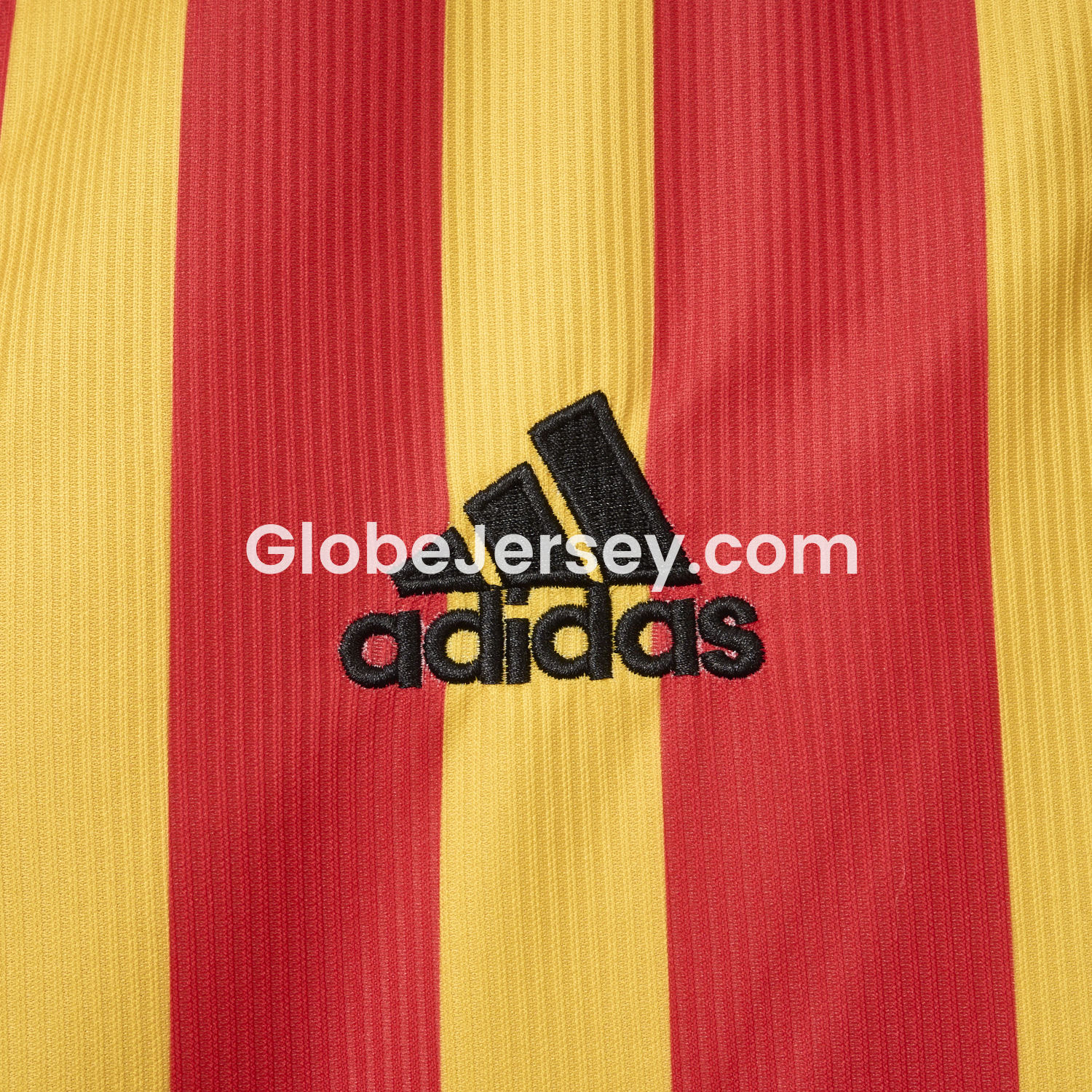 GlobeJersey-Retro Galatasaray 2000-01 Home Jersey