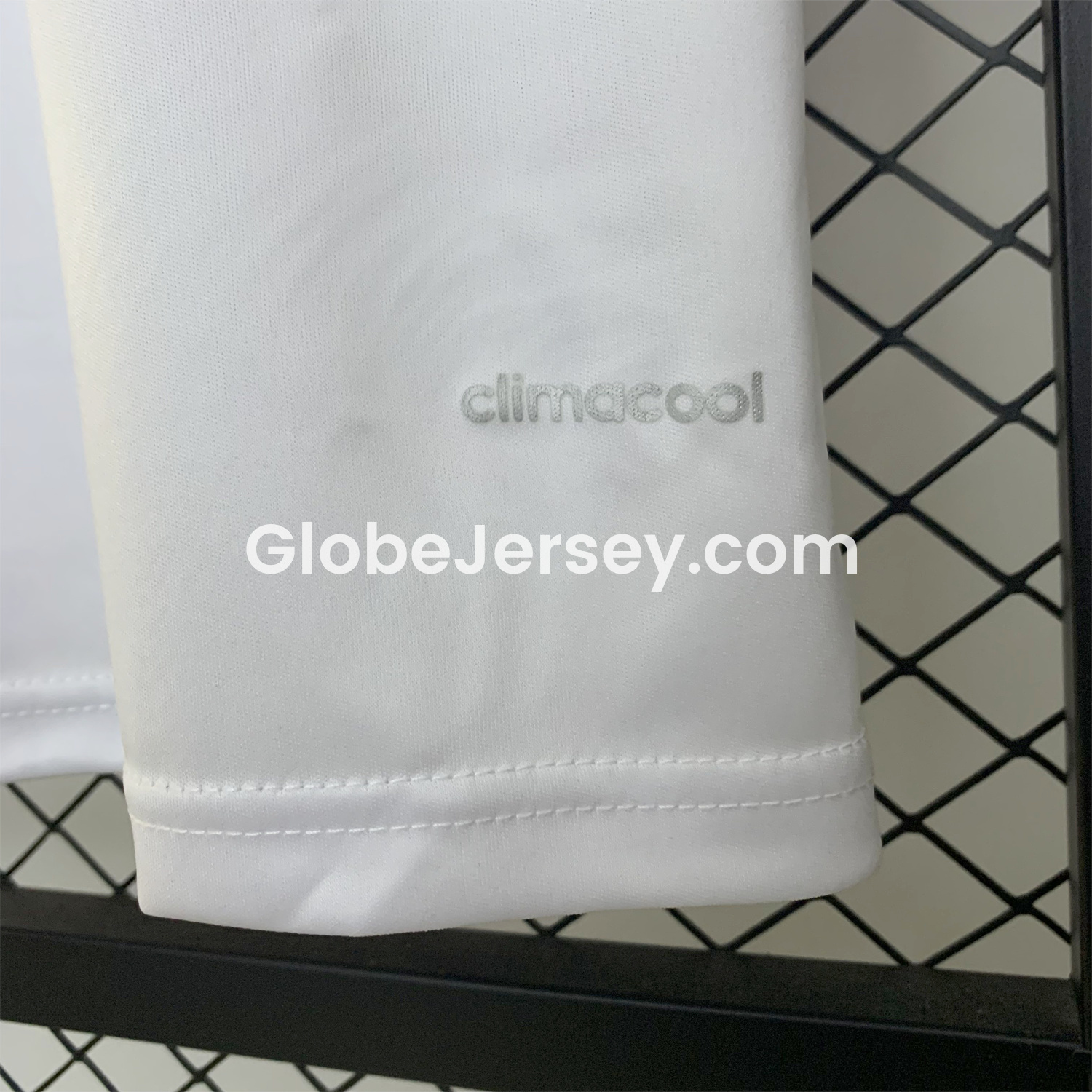GlobeJersey-Retro River Plate 2013-14 Home Jersey