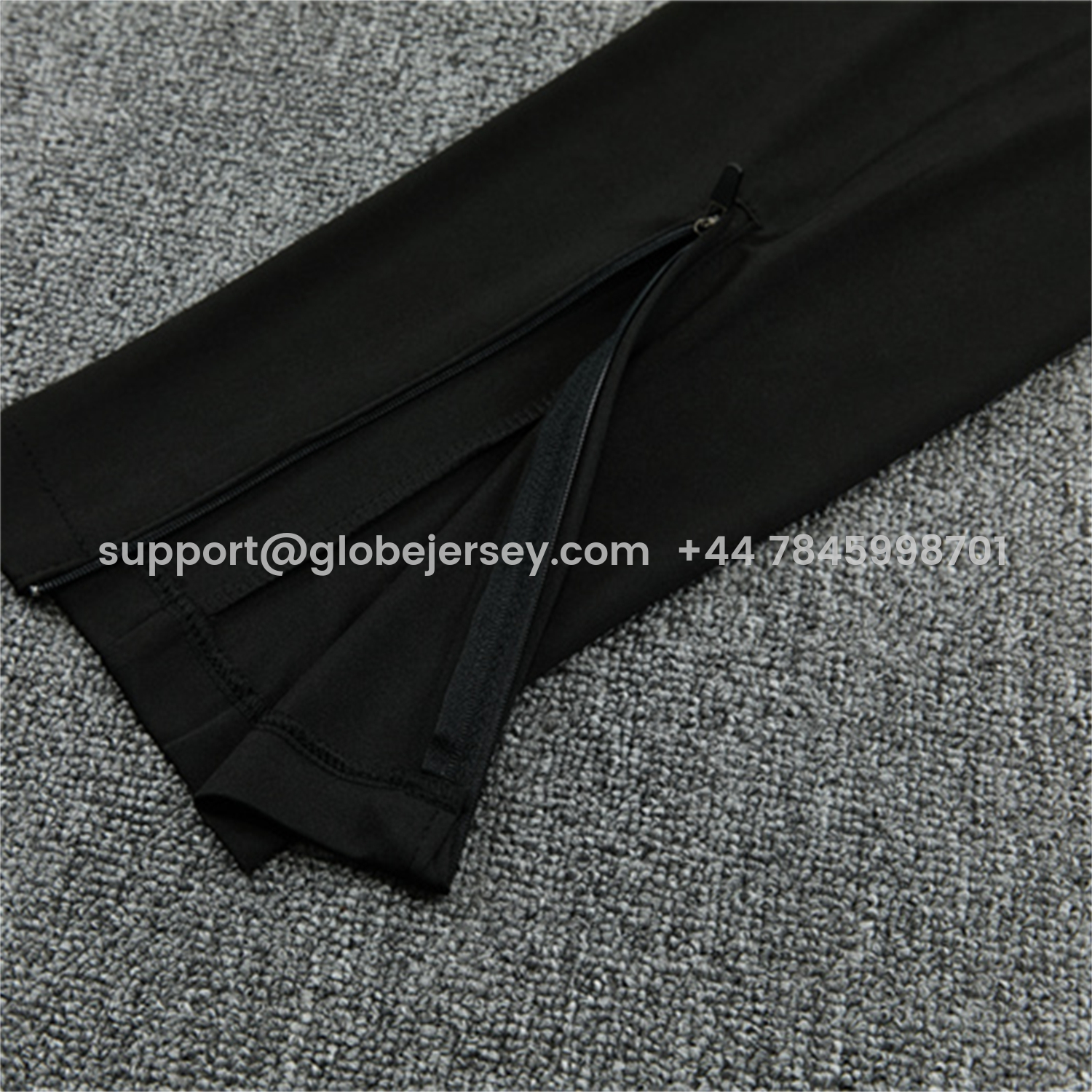 GlobeJersey-Barcelona 26-27 Kids Long Sleeves Training Set - Light Grey Top & Black Pants