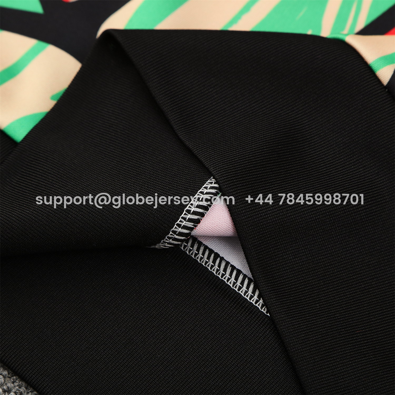 GlobeJersey-Arsenal 25-26 Training Hoodie Set - Red Green Hoodie and Black Pants