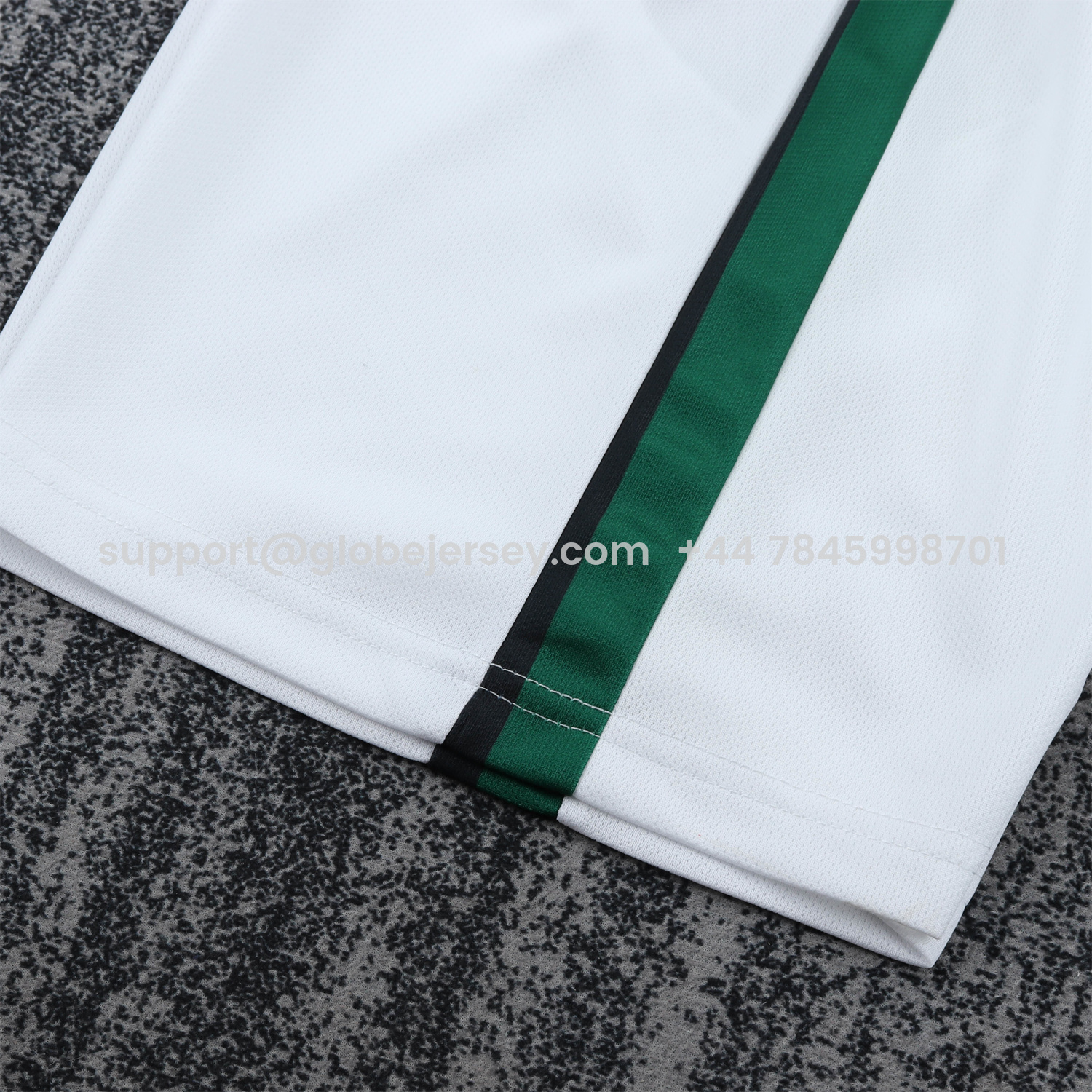 GlobeJersey-Retro Sporting CP 2003-04 Home Kids Kit