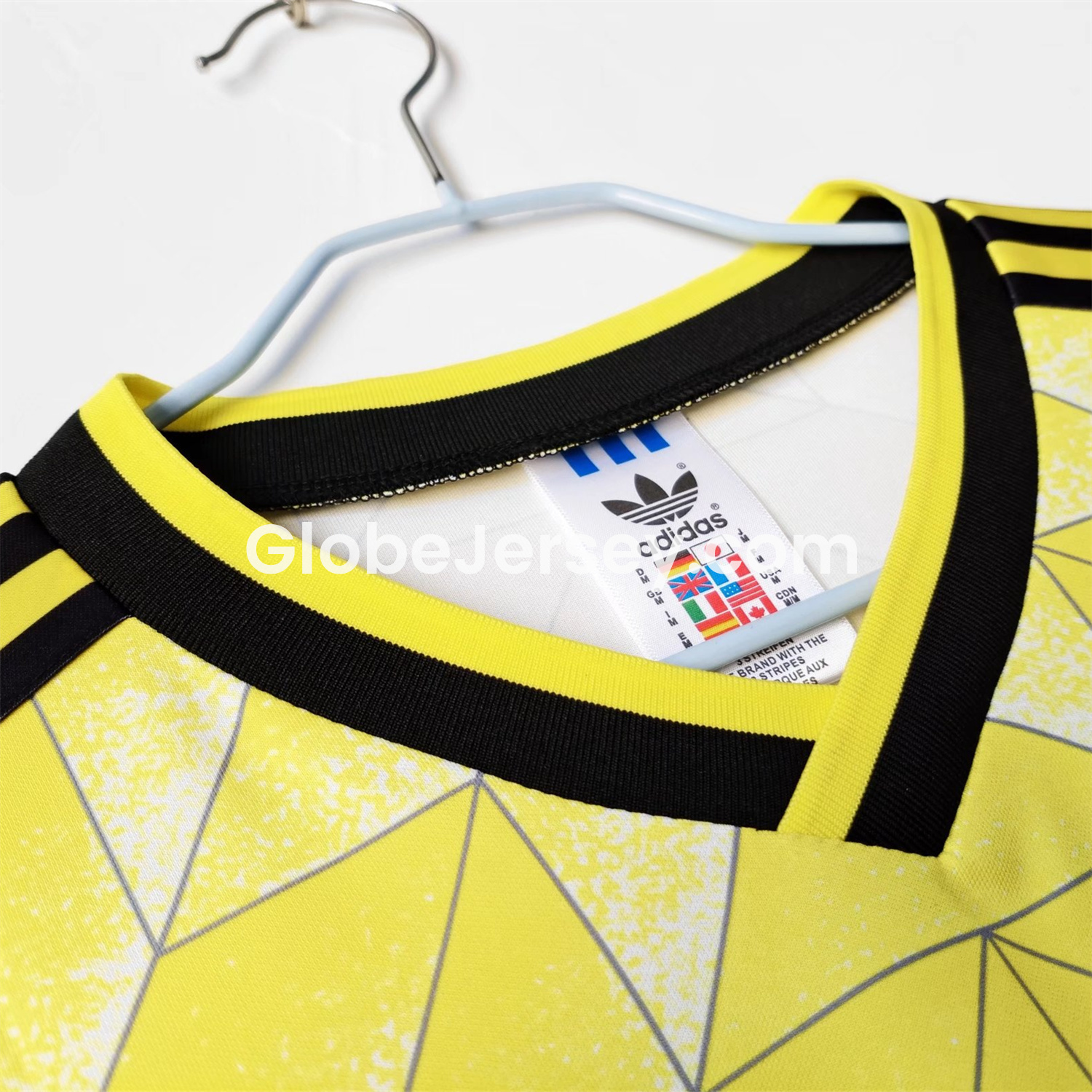 GlobeJersey-Retro Dortmund 1988-89 Home Jersey