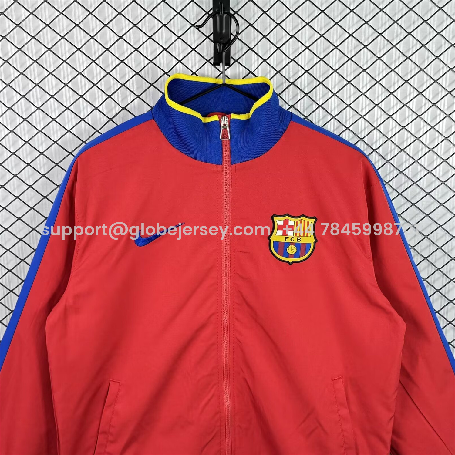 GlobeJersey-Retro Barcelona 2010-11 Windbreaker Jacket - Red