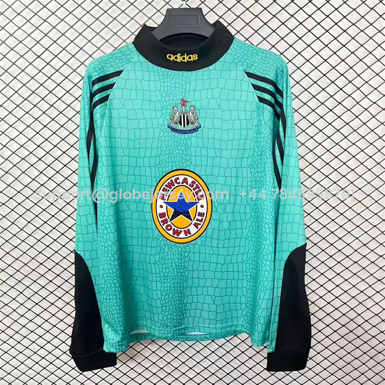 GlobeJersey-Retro Newcastle United 1997-98 Long Sleeves Cyan Goalkeeper Jersey