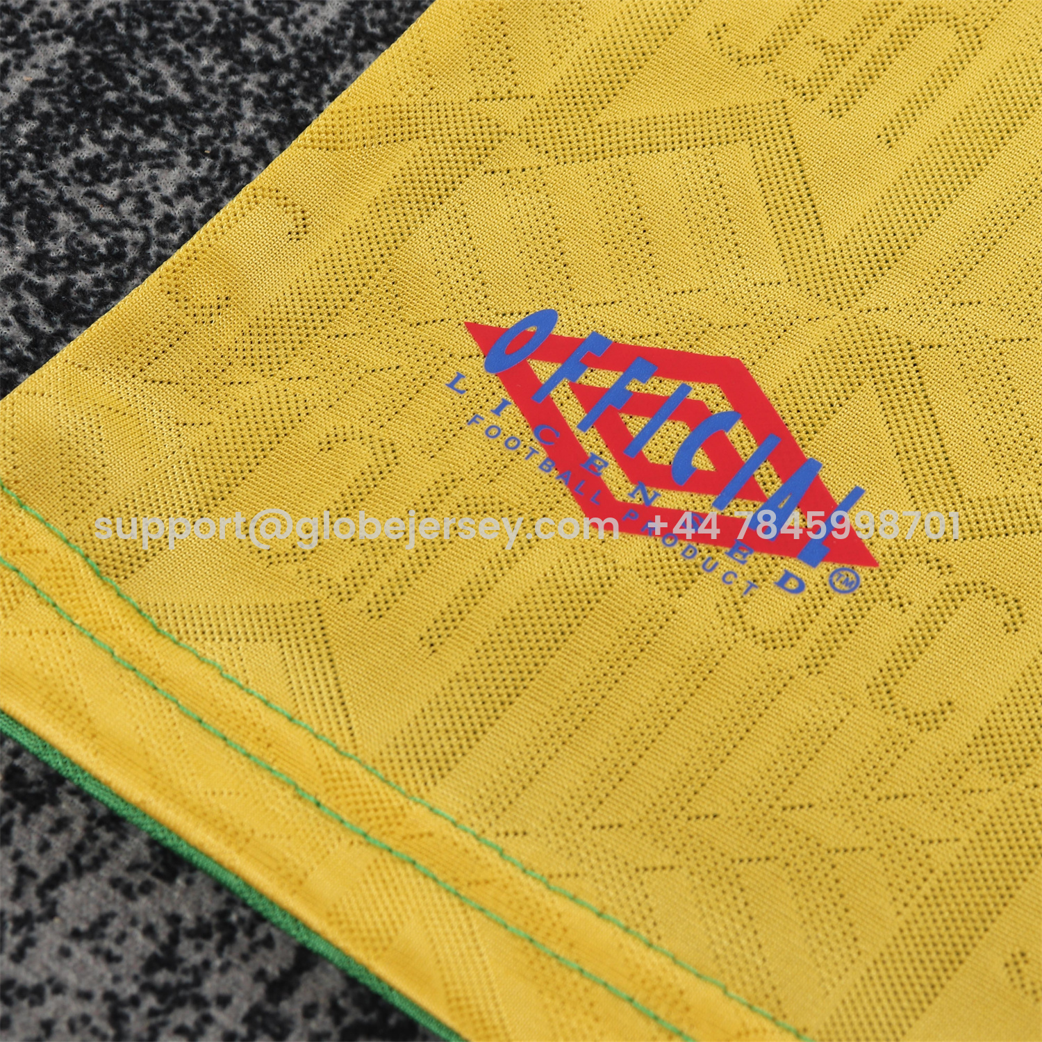 GlobeJersey-Retro Manchester United 92-94 Away Kids Kit