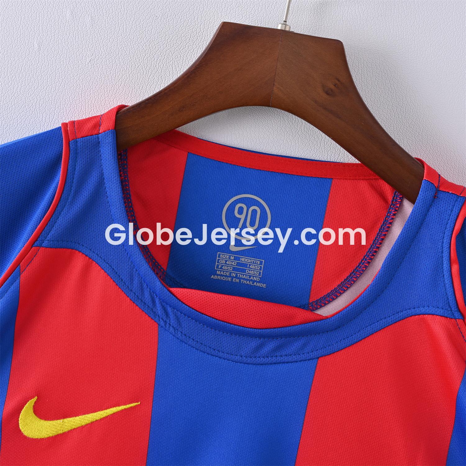 GlobeJersey-Retro Barcelona 04-05 Home Jersey