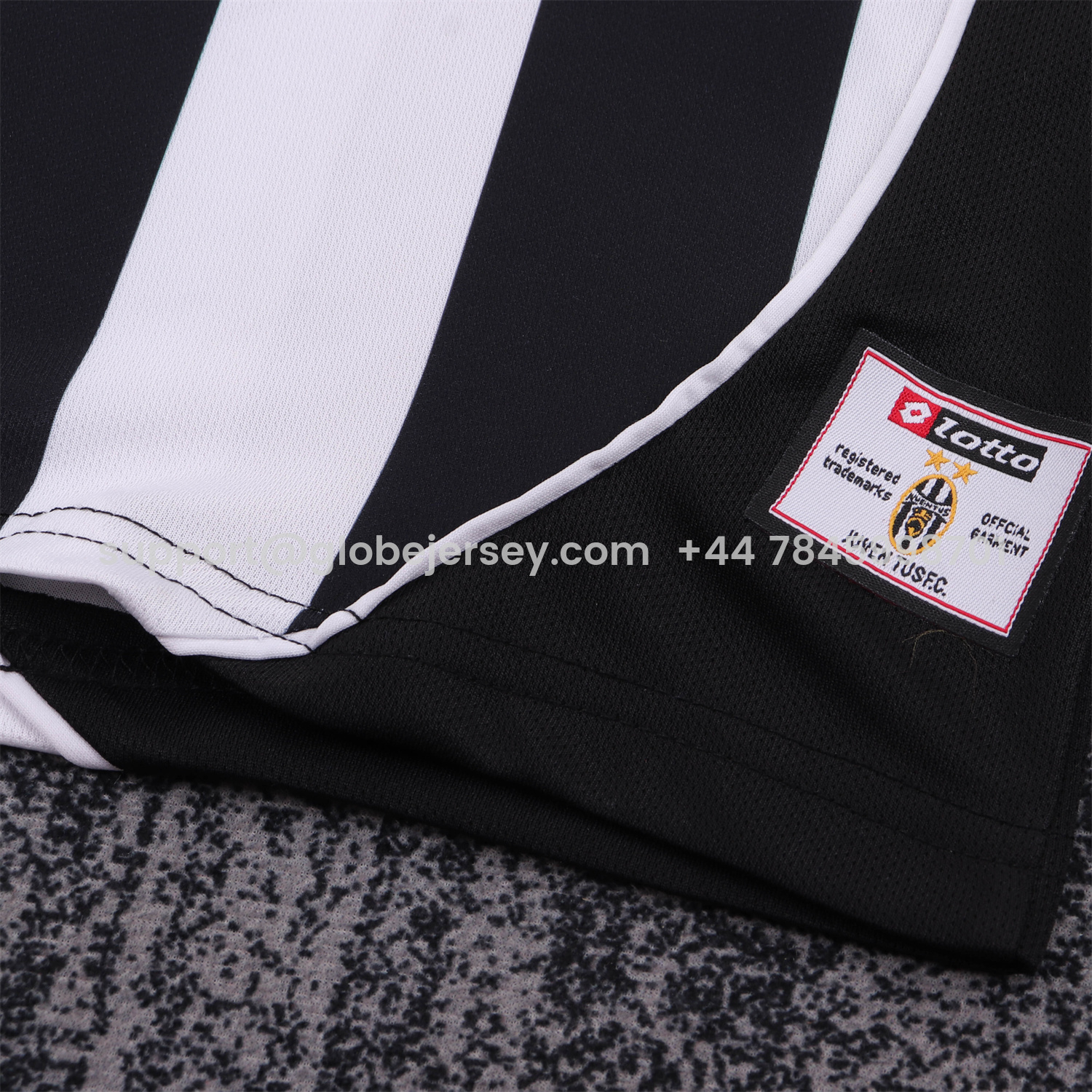 GlobeJersey-Retro Juventus 2002-03 Home Kids Kit