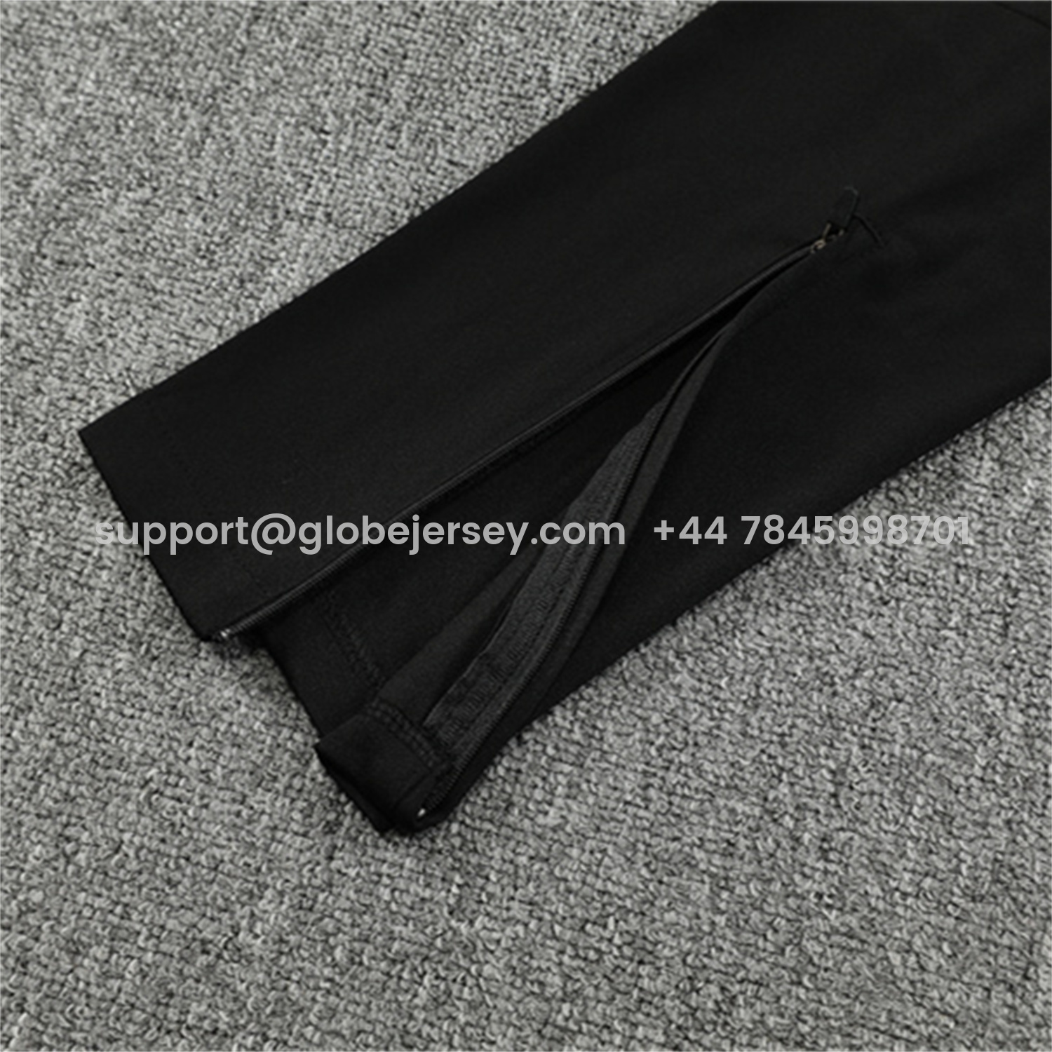 GlobeJersey-Liver.pool 25-26 Long Sleeve Training Set - Player Version - White Top & Black Pants