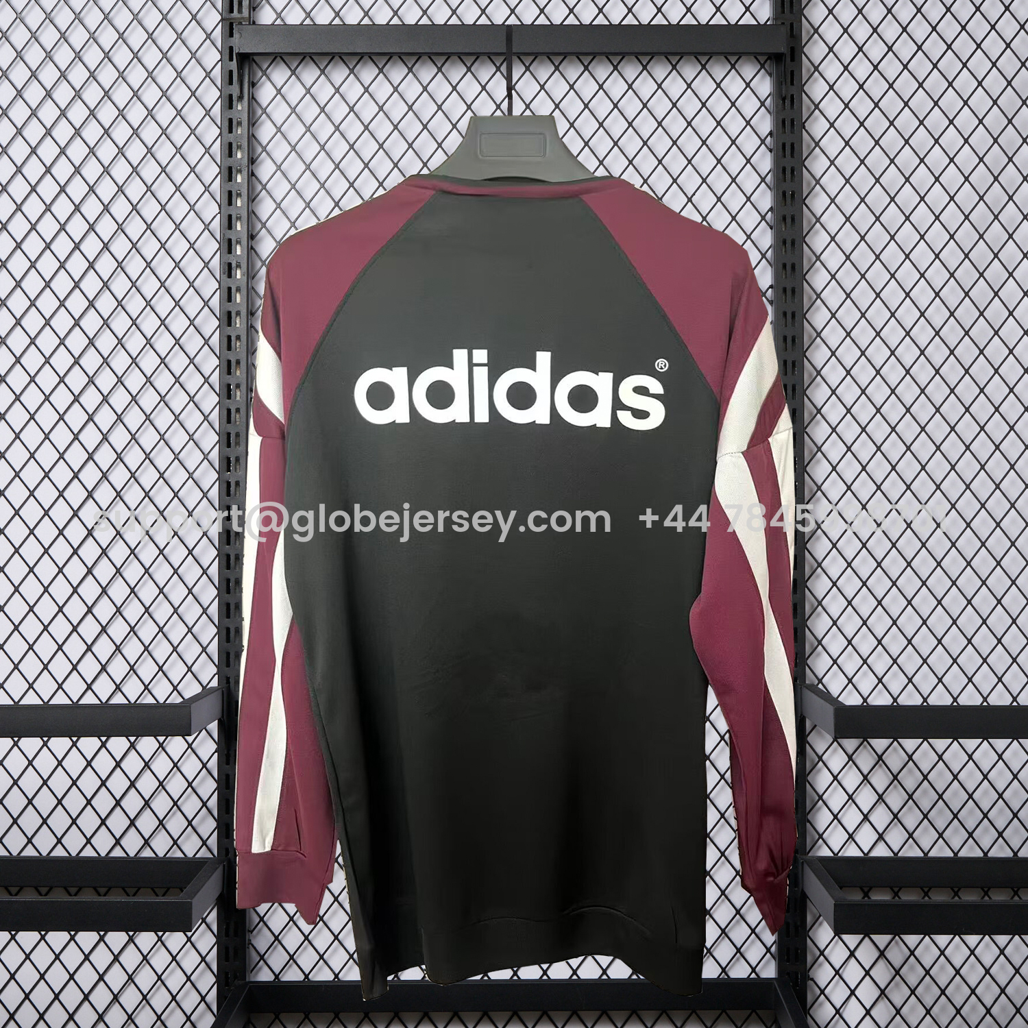 GlobeJersey-Retro Newcastle United 1995-96 Central Logo Special Unisex Pullover Hoodie