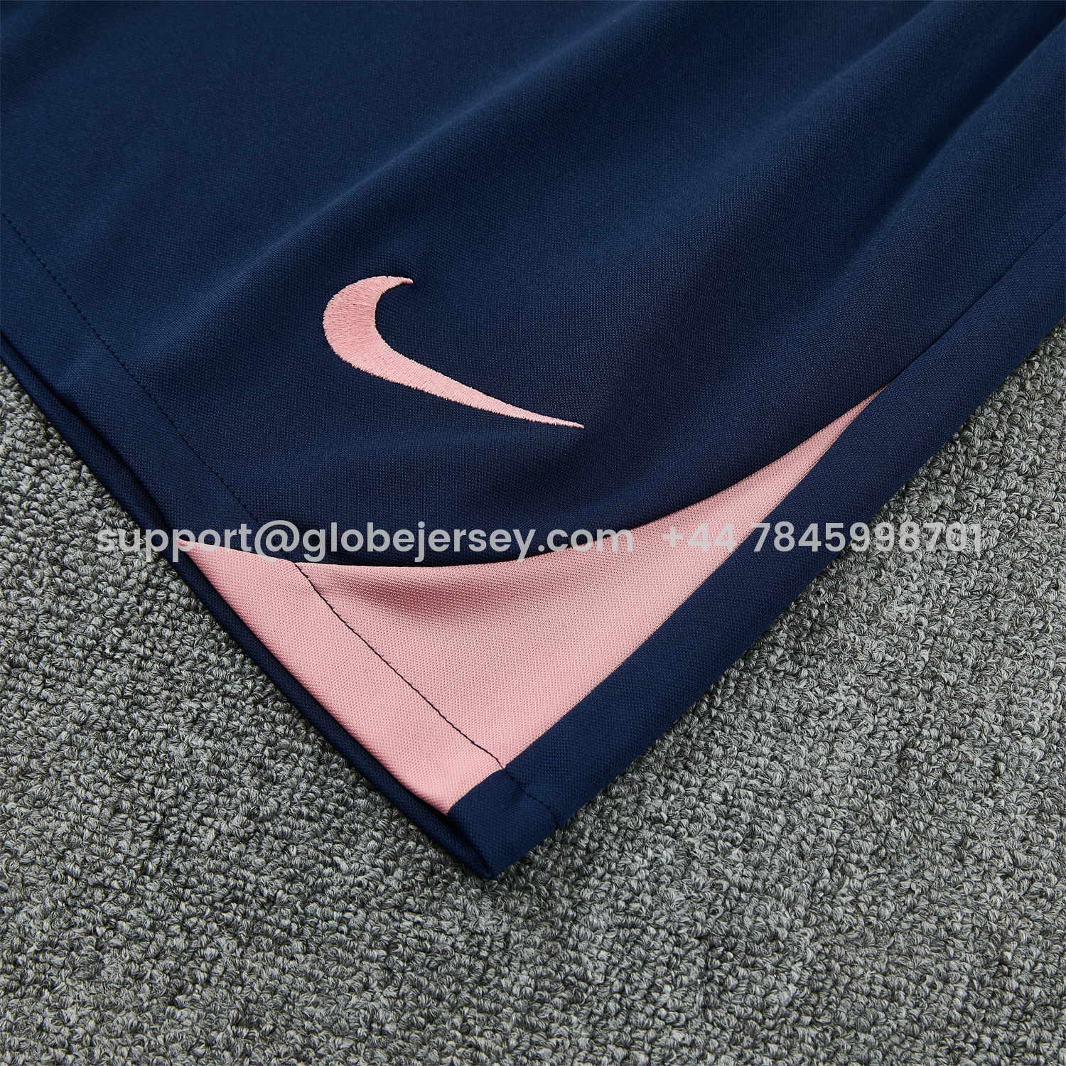GlobeJersey-Barcelona 25-26 Short-Sleeve Training Set - Colors Top & Dark Blue With A Small Pink Detail Pants
