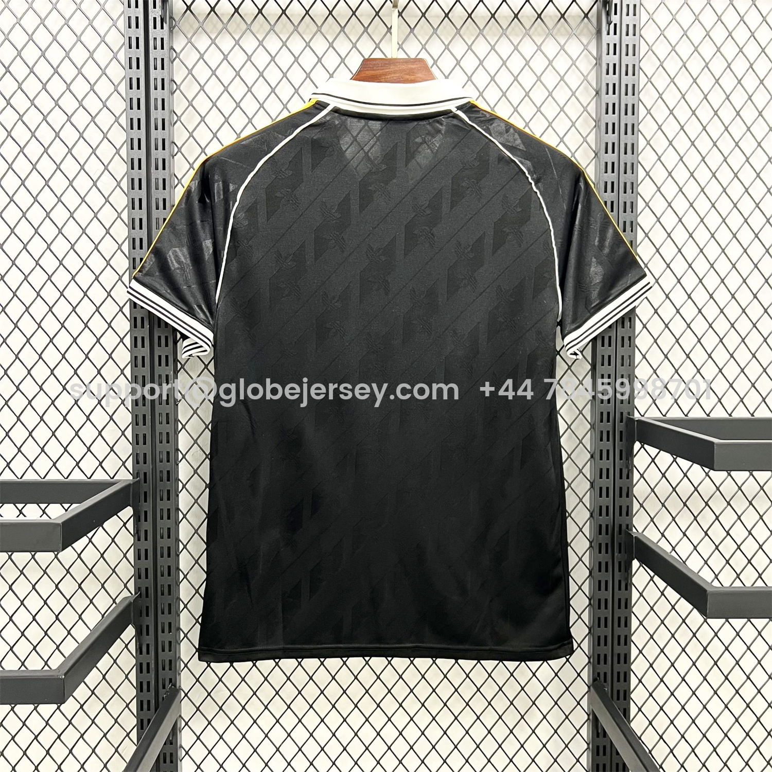 GlobeJersey-Real Madrid 26-27 Black Casual Jersey - Fans Version