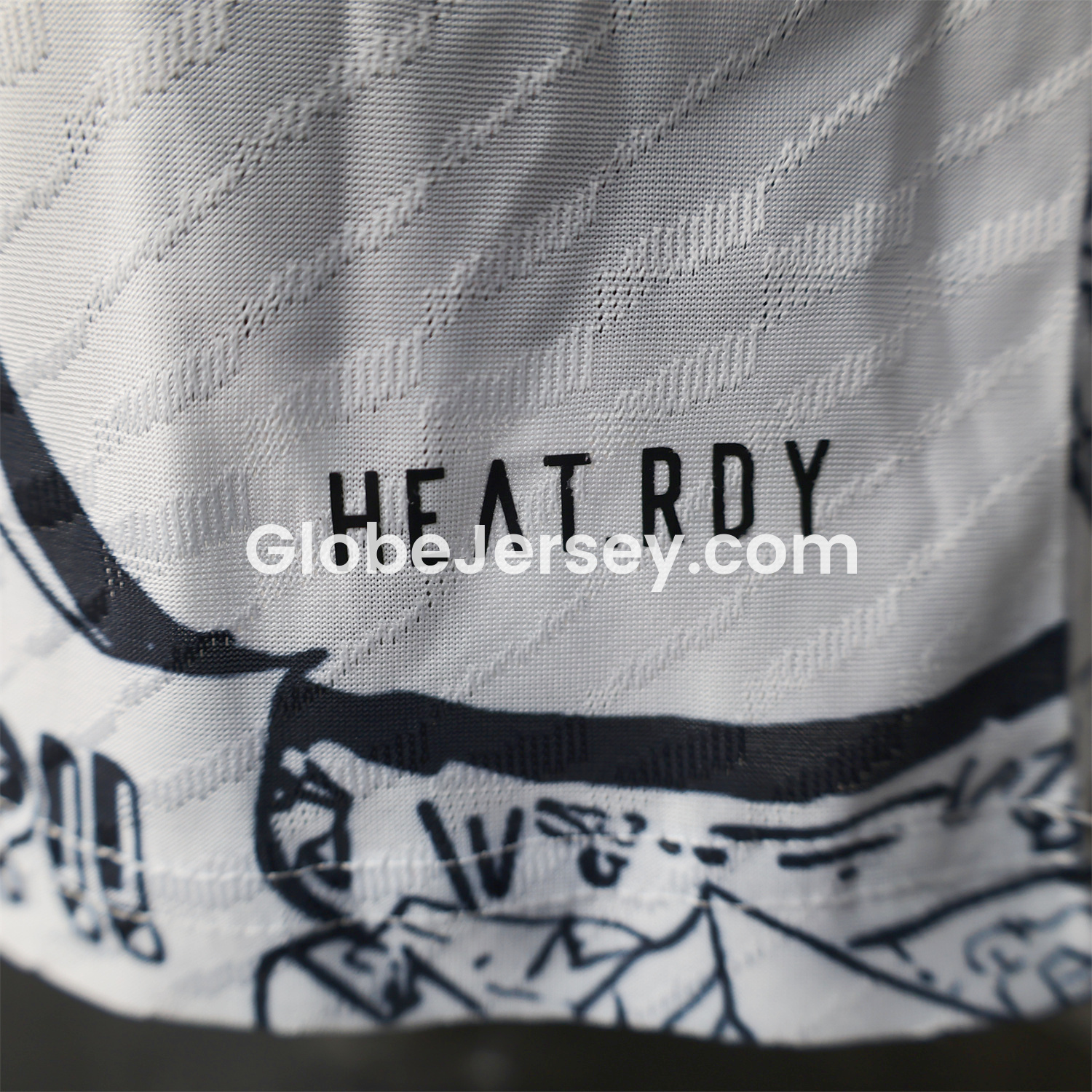 GlobeJersey-Japan 25-26 Little Son Goku Yellow Cloud White Special Edition Jersey - Player Version