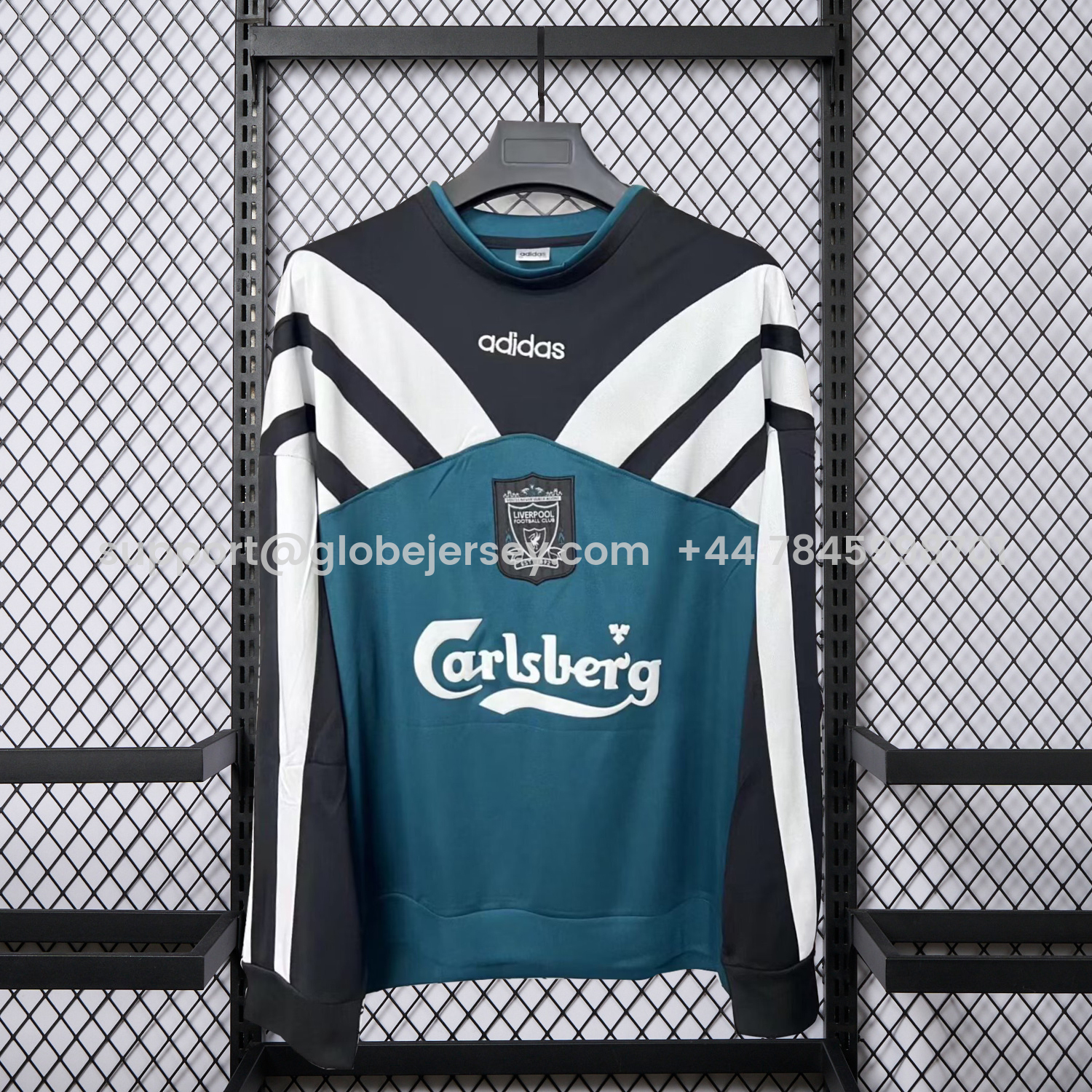 GlobeJersey-Retro Liver.pool 1995-96 Green And Black Training Unisex Pullover Hoodie