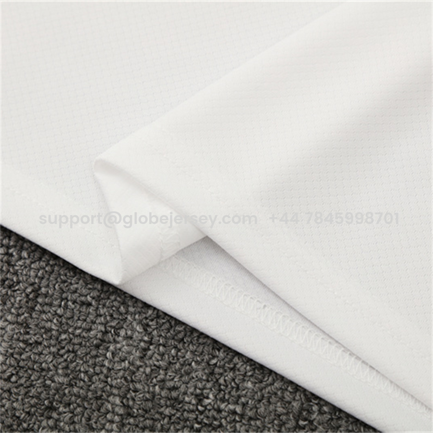 GlobeJersey-Paris Saint-Germain PSG 25-26 Short-Sleeve Training Set - White Top & Black Shorts