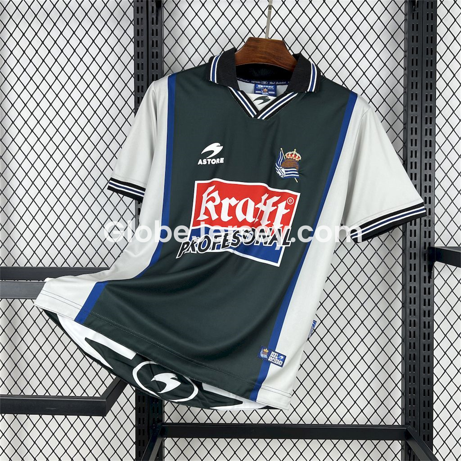 GlobeJersey-Retro Real Sociedad 2000-02 Away Jersey