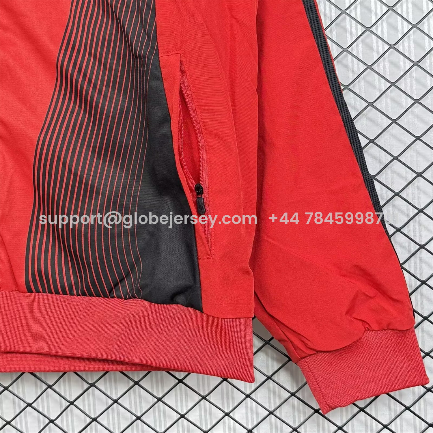 GlobeJersey-Retro AC Milan 2006-07 Home Windbreaker Jacket - Red With Black